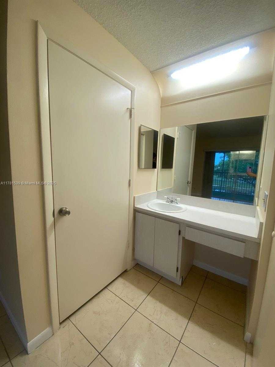 Small Image of 6890 ROYAL PALM BLVD #305H, Margate Number 17