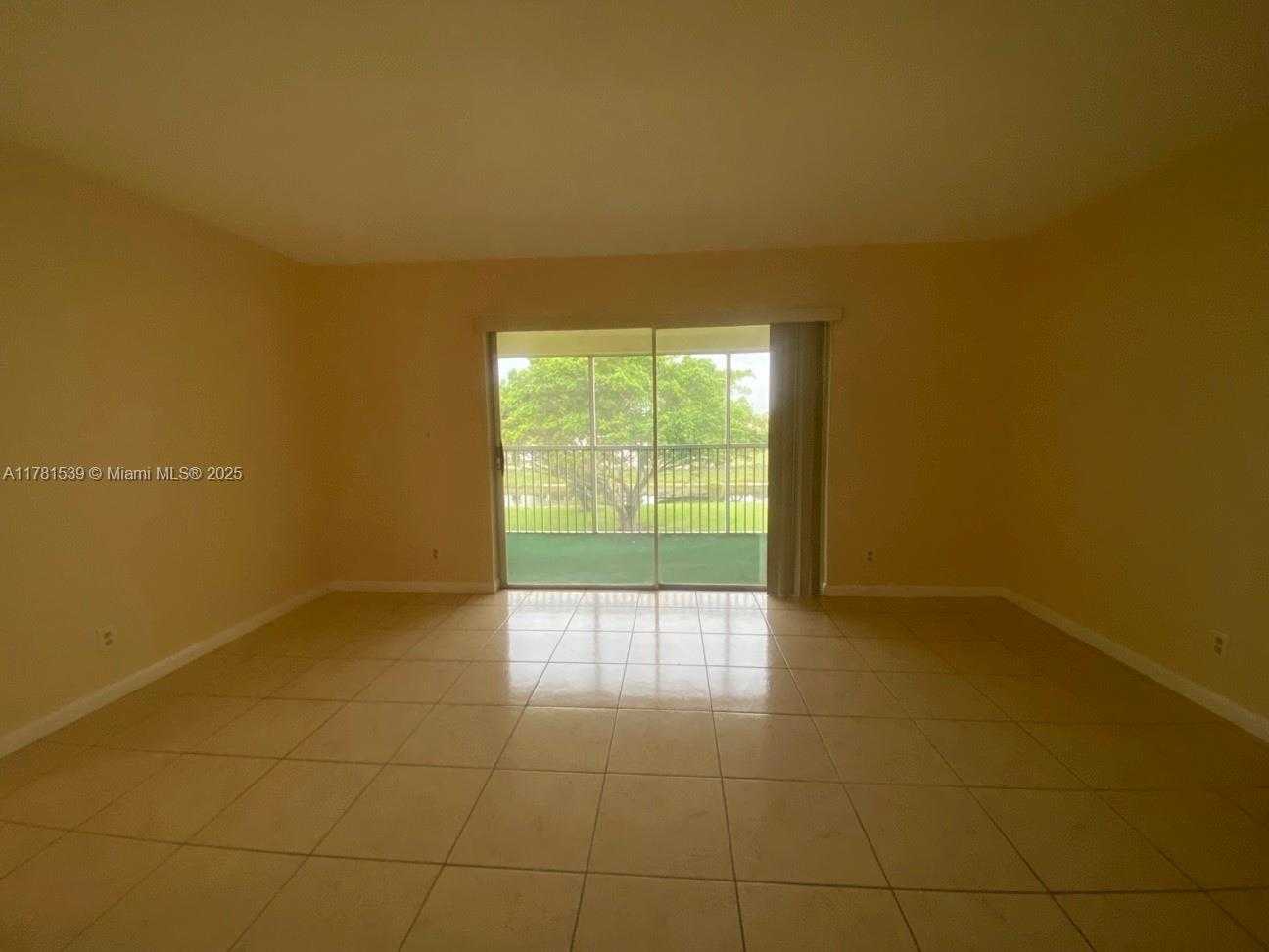 Small Image of 6890 ROYAL PALM BLVD #305H, Margate Number 7