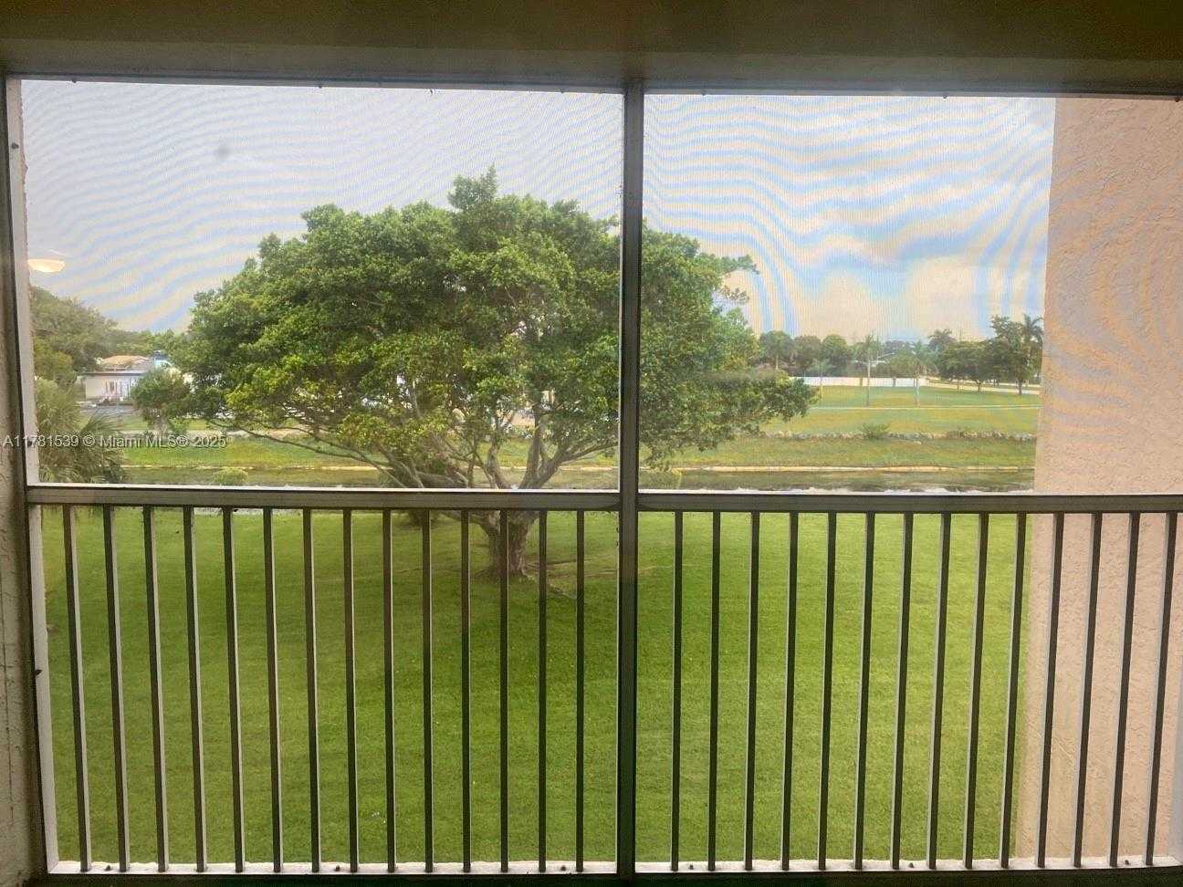 Small Image of 6890 ROYAL PALM BLVD #305H, Margate Number 8