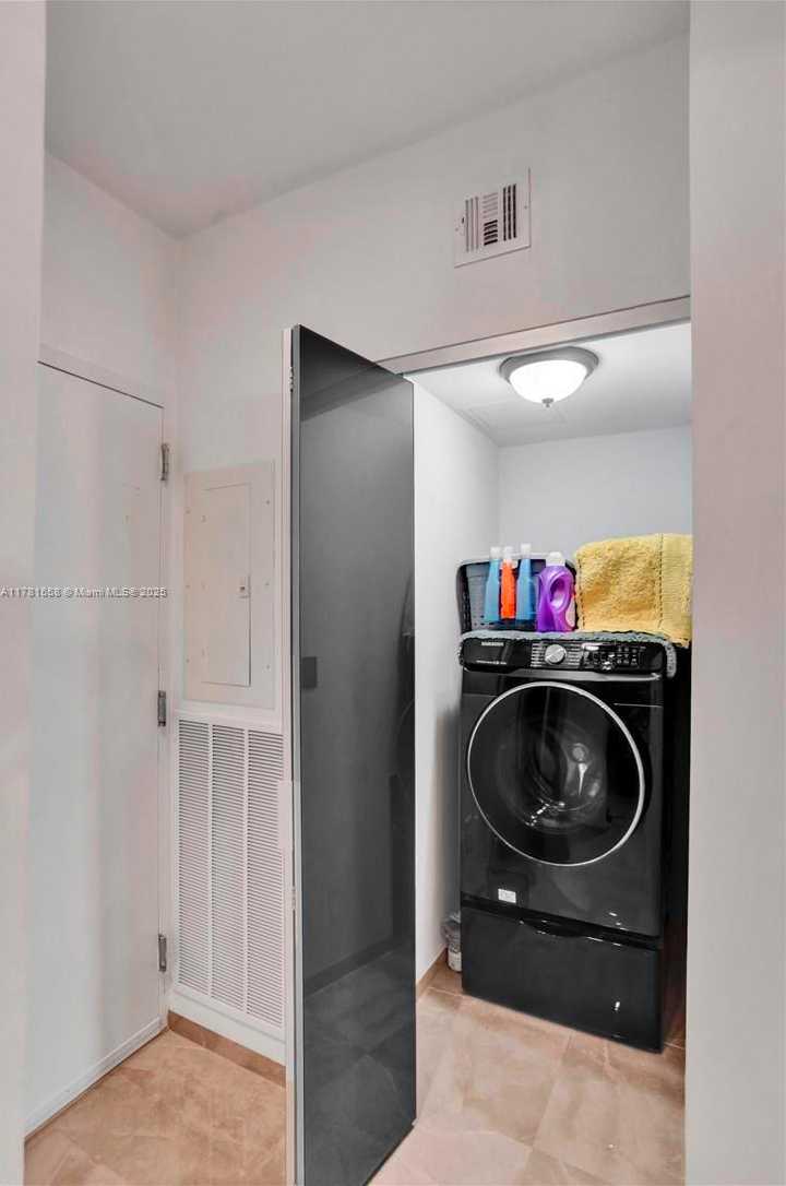 Small Image of 1755 EAST HALLANDALE BEACH BLVD #1608E, Hallandale Beach Number 33