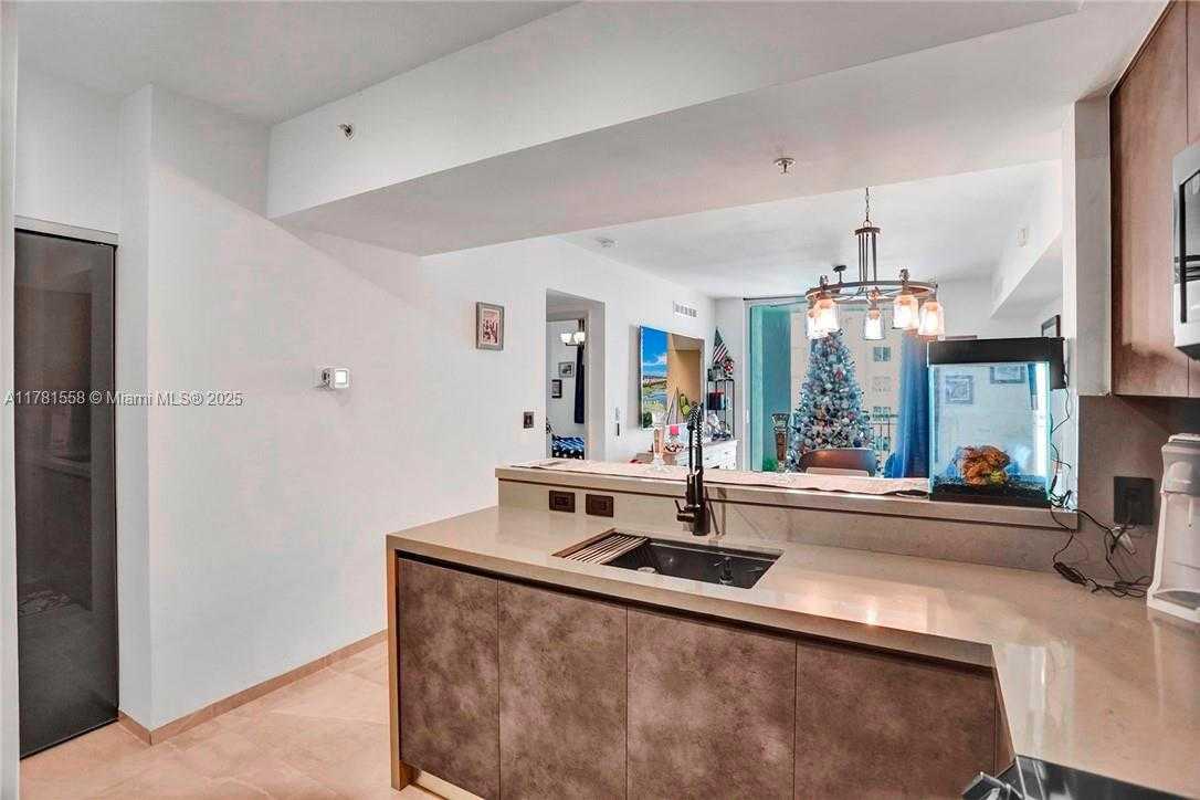 Small Image of 1755 EAST HALLANDALE BEACH BLVD #1608E, Hallandale Beach Number 8