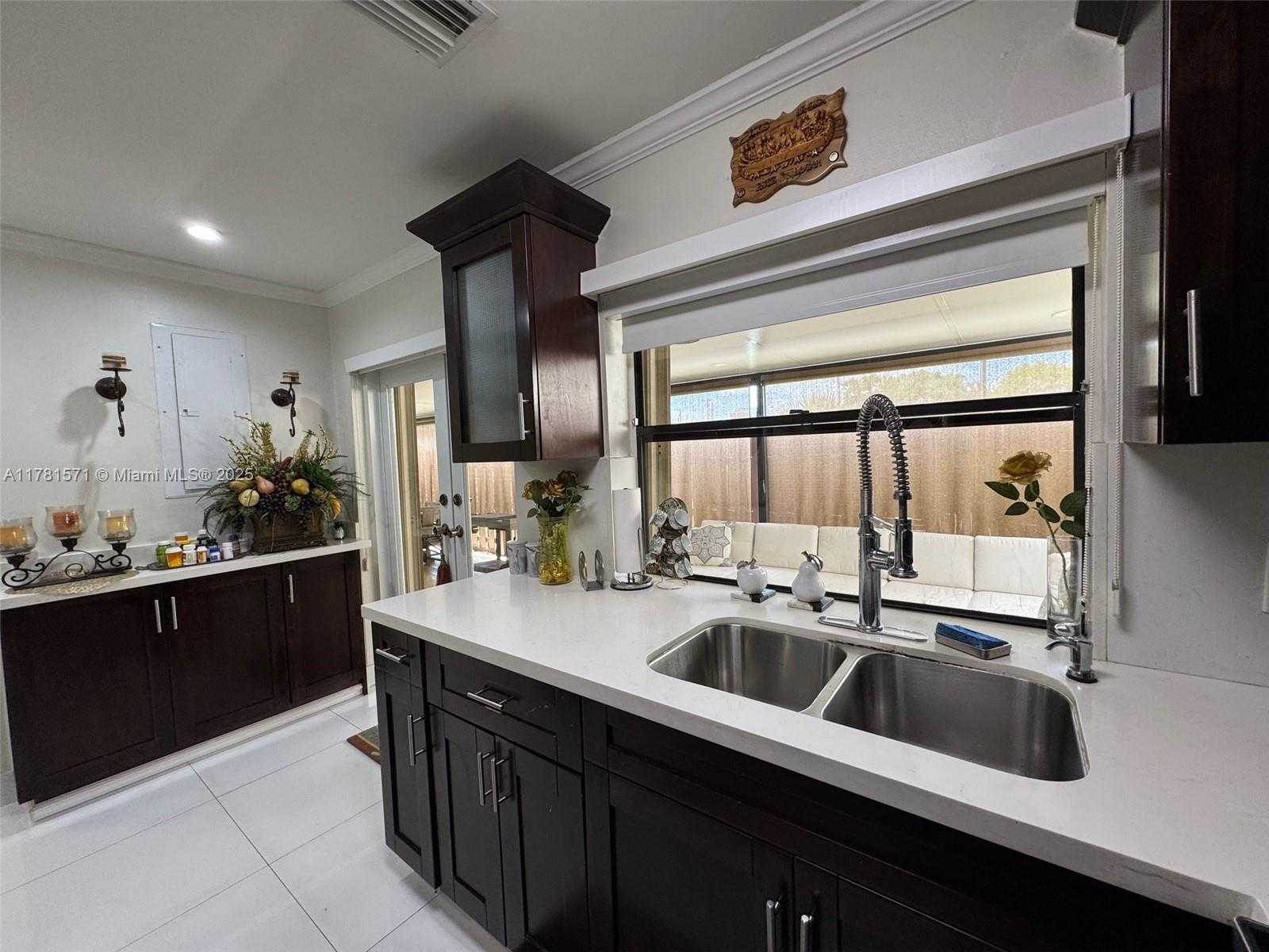 Small Image of 17012 NORTH WEST 66TH CT, Hialeah Number 18