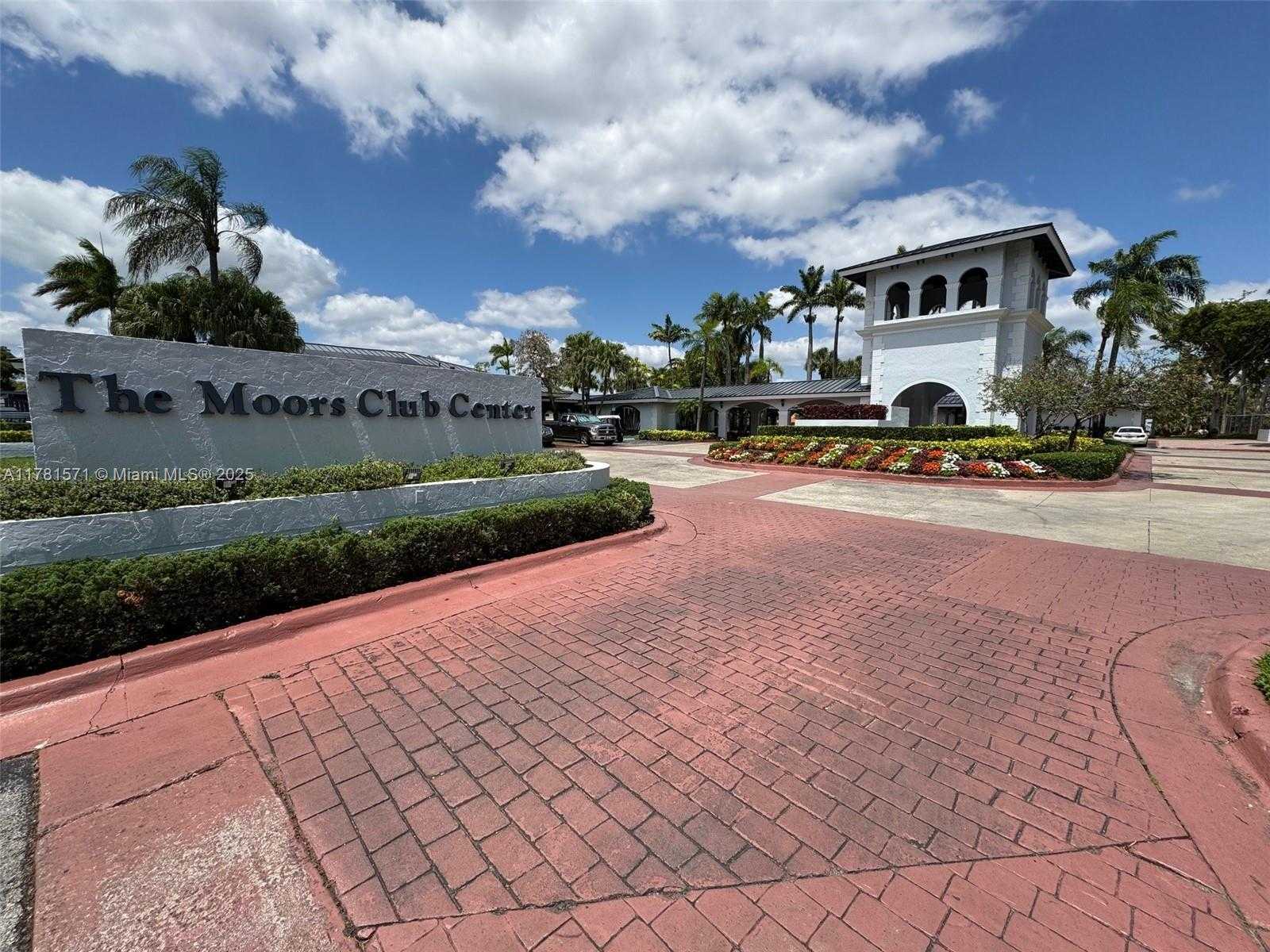 Small Image of 17012 NORTH WEST 66TH CT, Hialeah Number 26