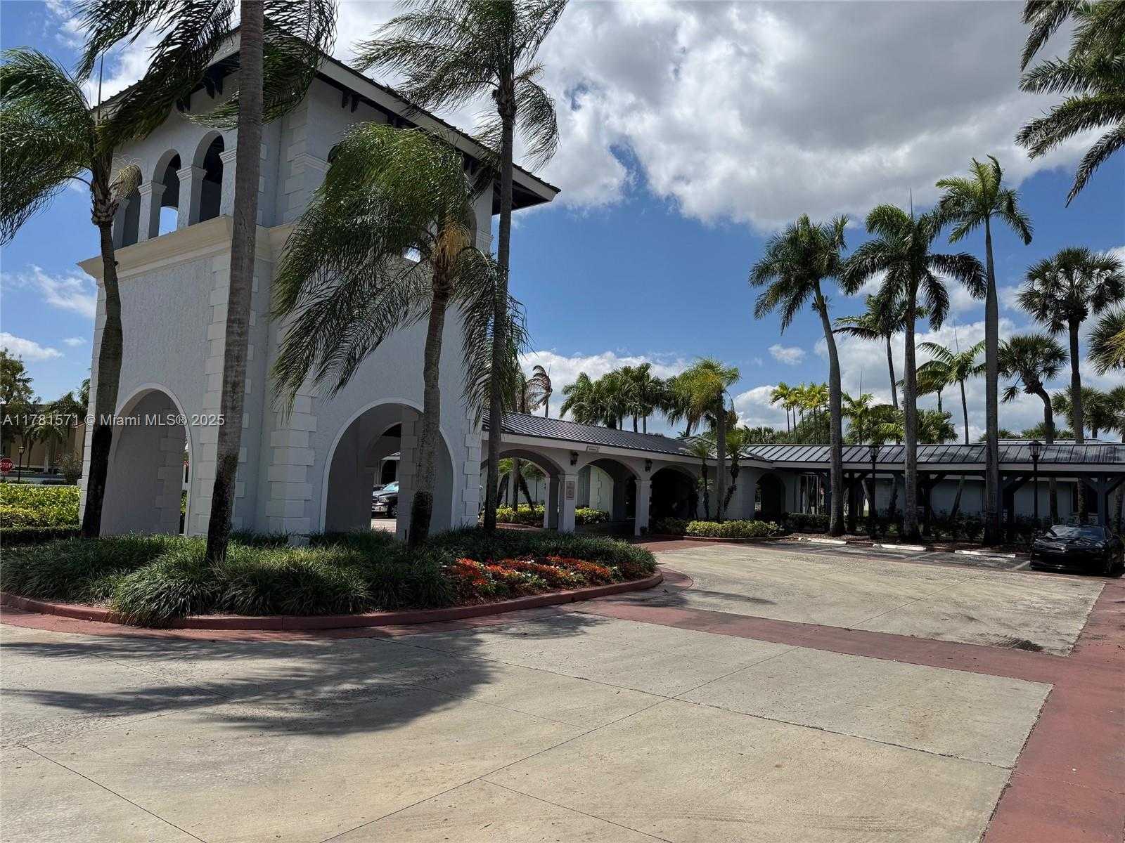 Small Image of 17012 NORTH WEST 66TH CT, Hialeah Number 28