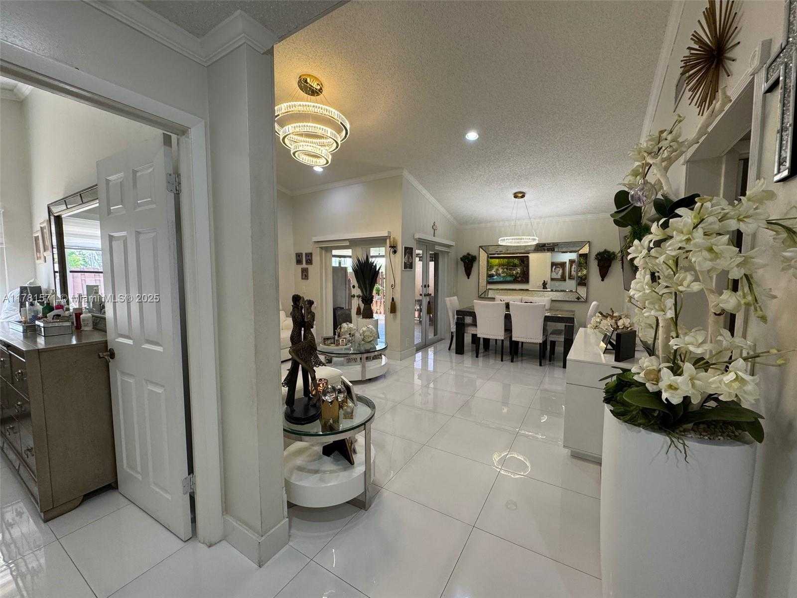 Small Image of 17012 NORTH WEST 66TH CT, Hialeah Number 7