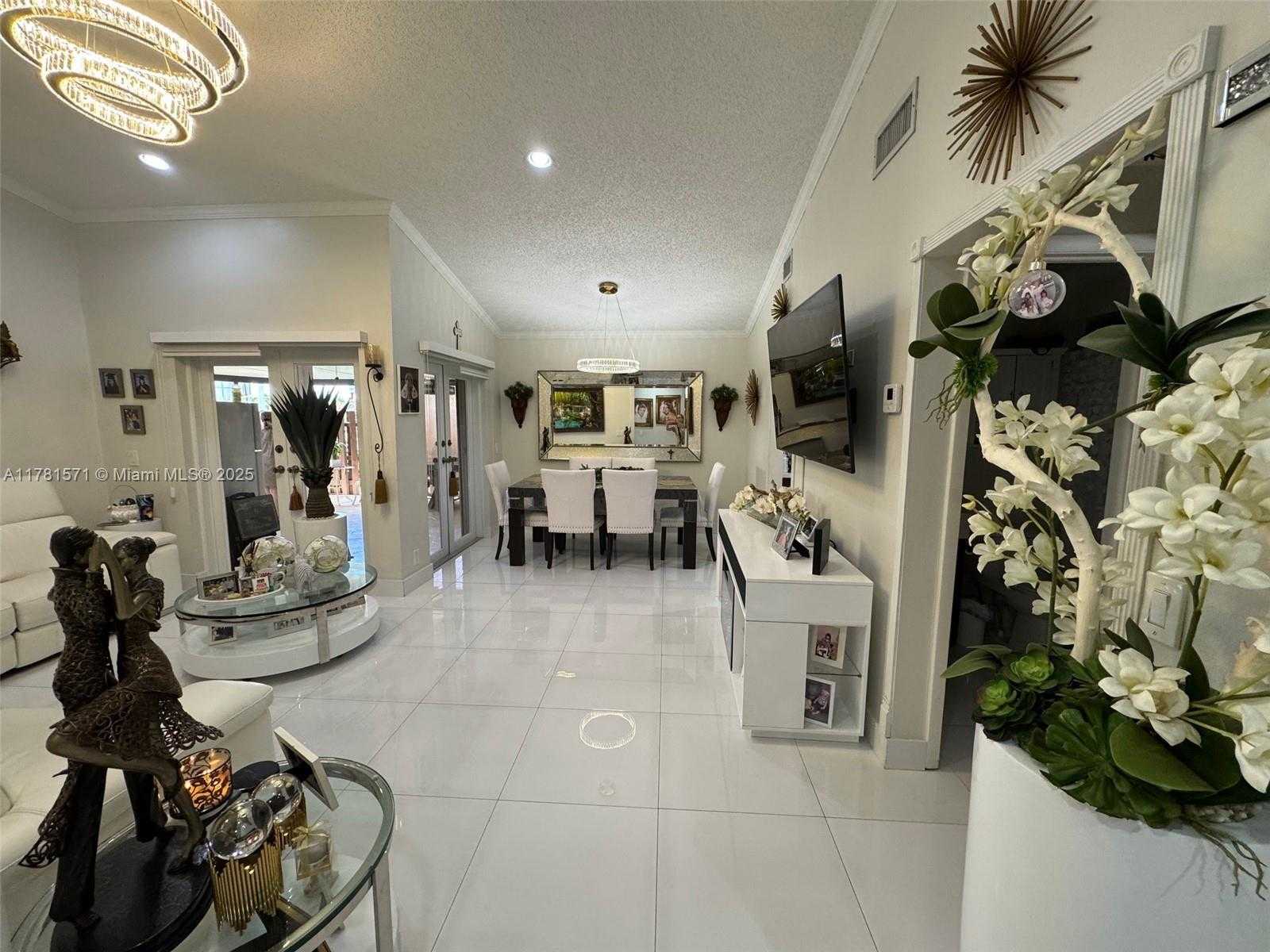 Small Image of 17012 NORTH WEST 66TH CT, Hialeah Number 8