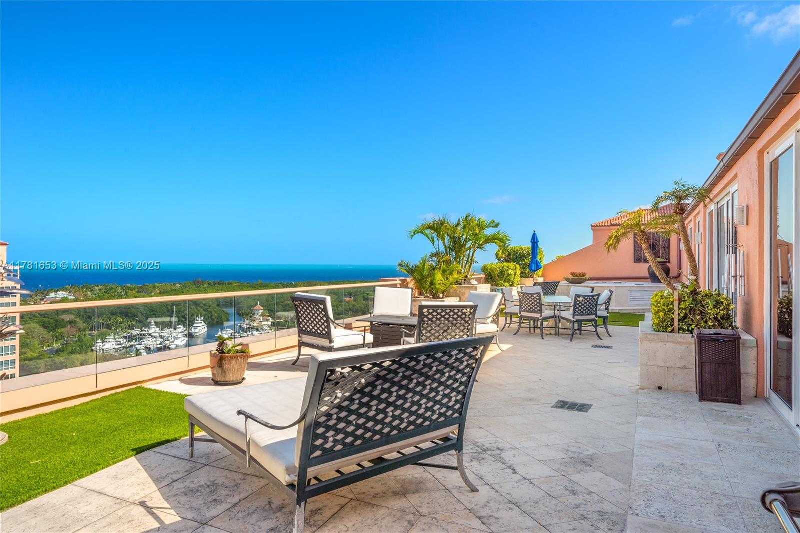 Small Image of 60 EDGEWATER DR #TS-E, Coral Gables Number 15