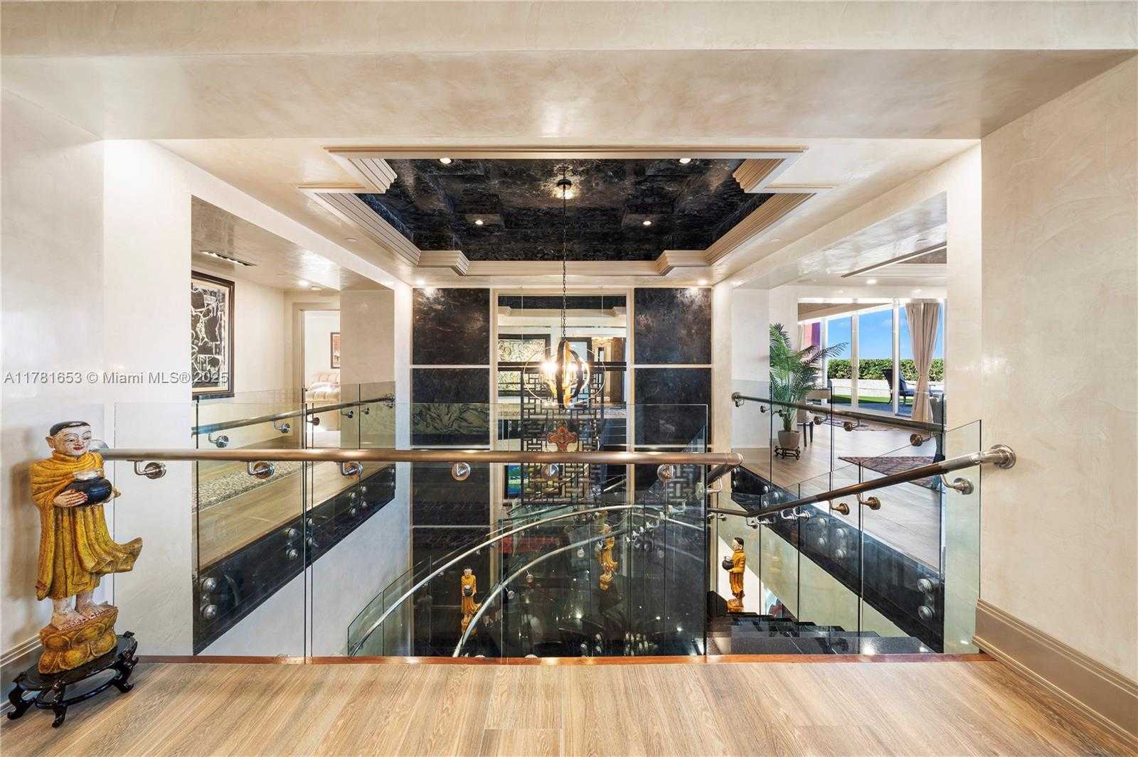 Small Image of 60 EDGEWATER DR #TS-E, Coral Gables Number 16