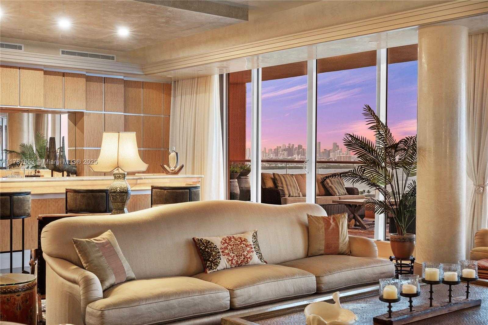 Small Image of 60 EDGEWATER DR #TS-E, Coral Gables Number 20