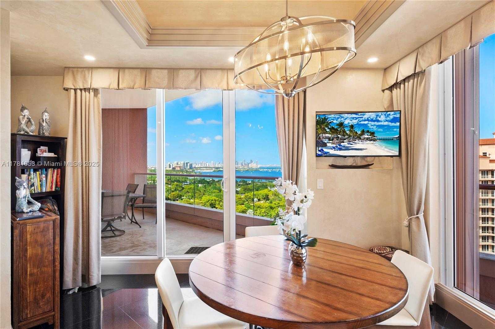Small Image of 60 EDGEWATER DR #TS-E, Coral Gables Number 28
