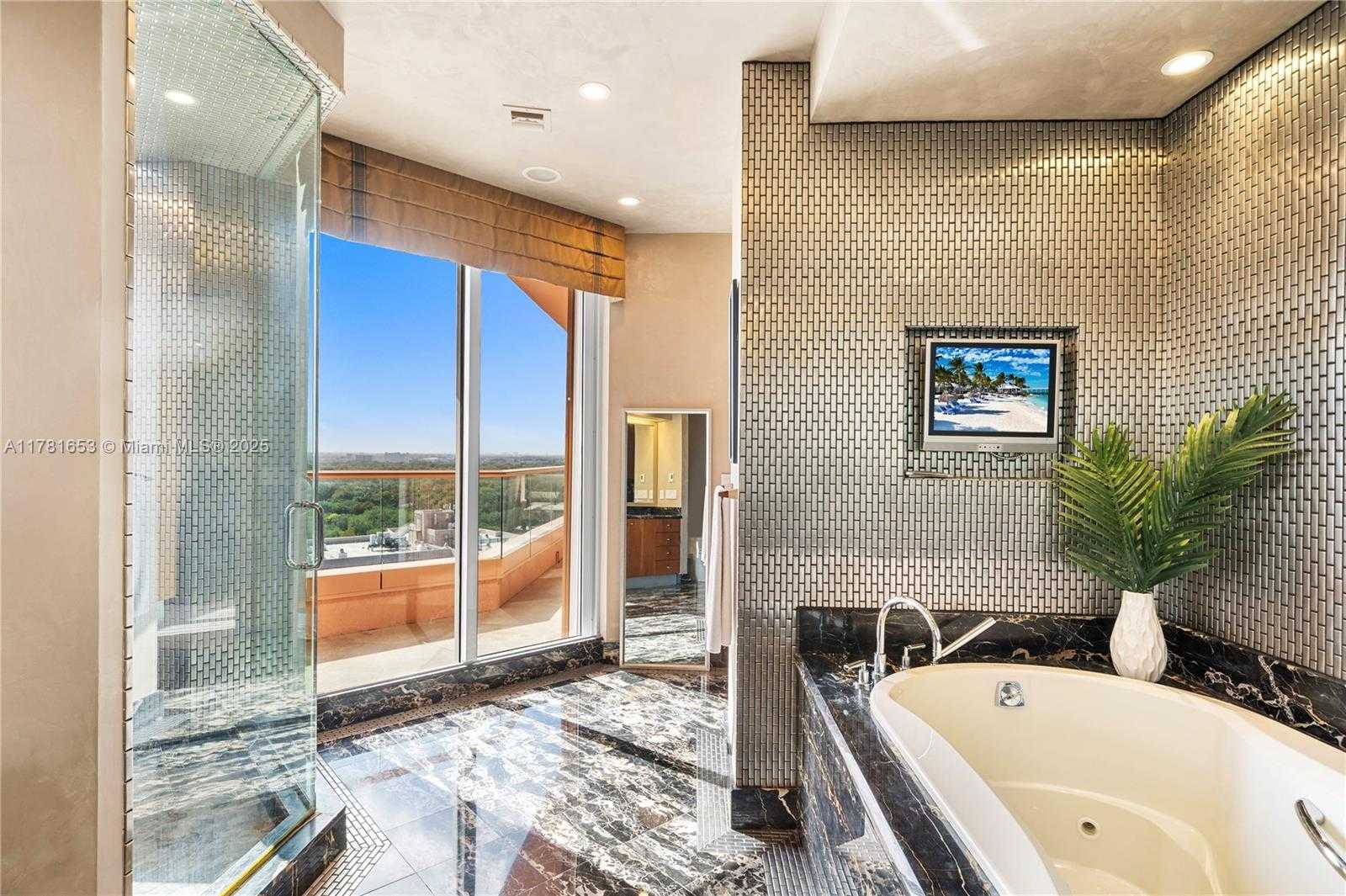 Small Image of 60 EDGEWATER DR #TS-E, Coral Gables Number 33