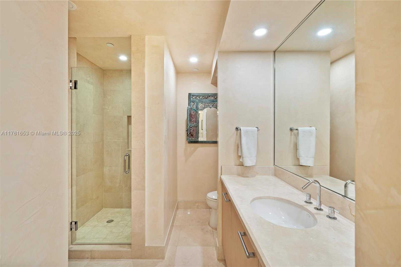 Small Image of 60 EDGEWATER DR #TS-E, Coral Gables Number 38