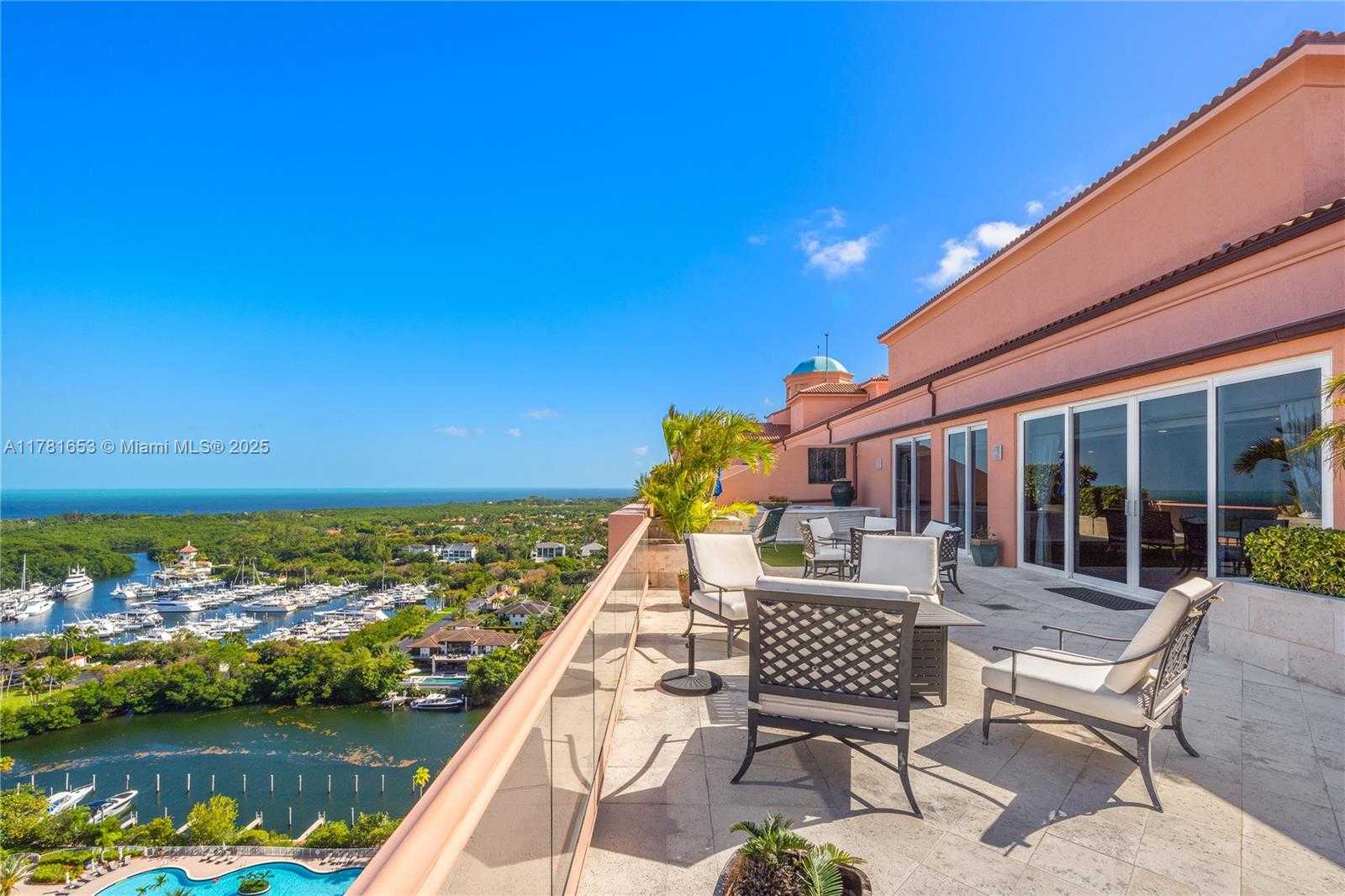 Small Image of 60 EDGEWATER DR #TS-E, Coral Gables Number 4