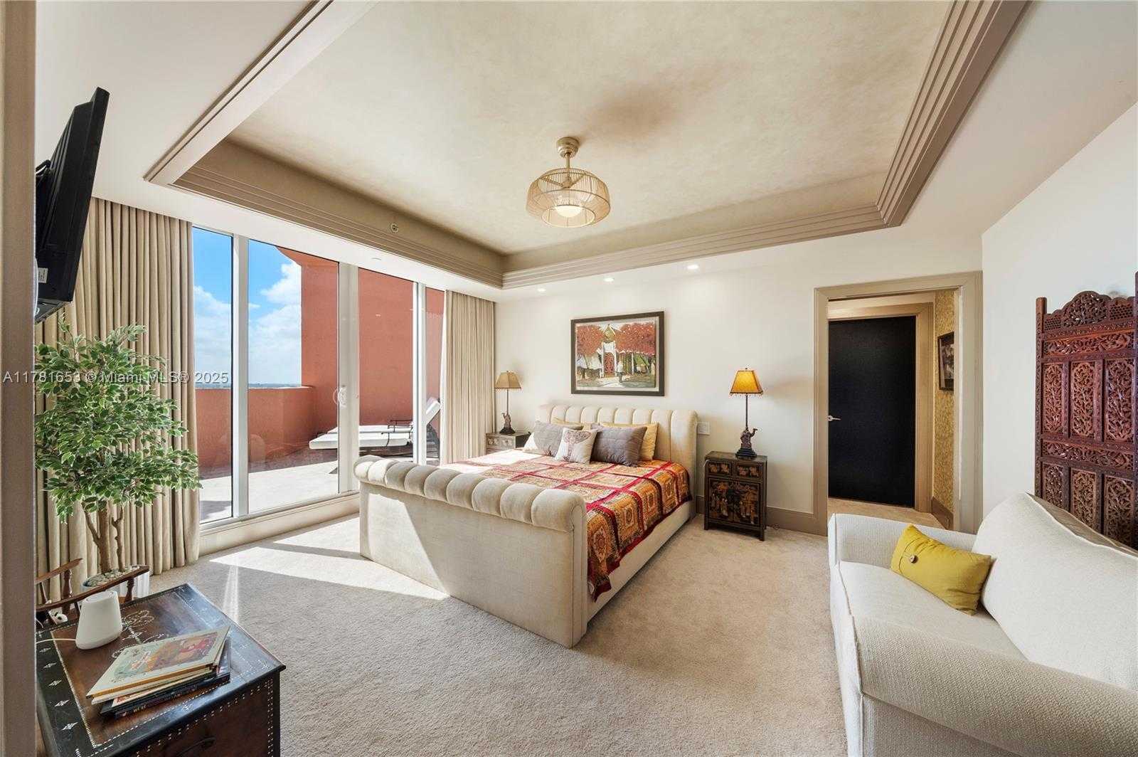 Small Image of 60 EDGEWATER DR #TS-E, Coral Gables Number 43