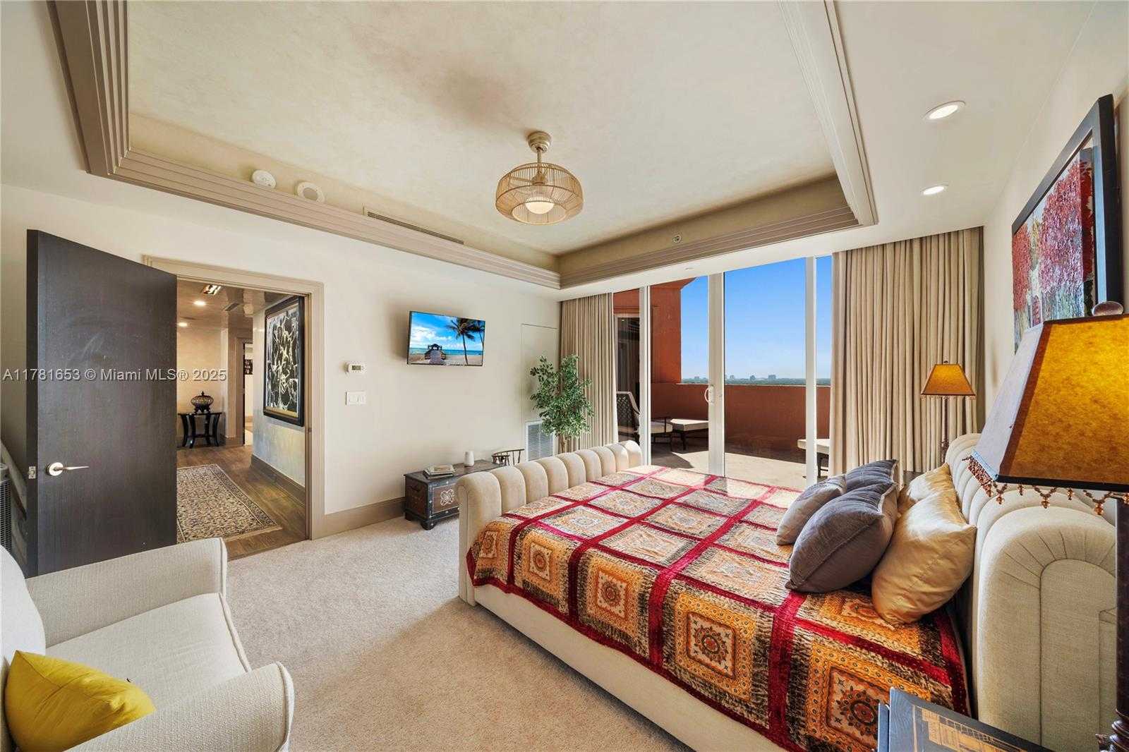 Small Image of 60 EDGEWATER DR #TS-E, Coral Gables Number 44