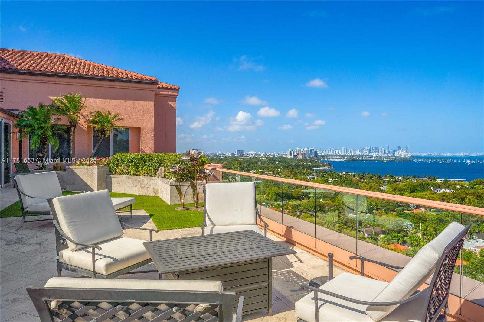 Small Image of 60 EDGEWATER DR #TS-E, Coral Gables Number 5