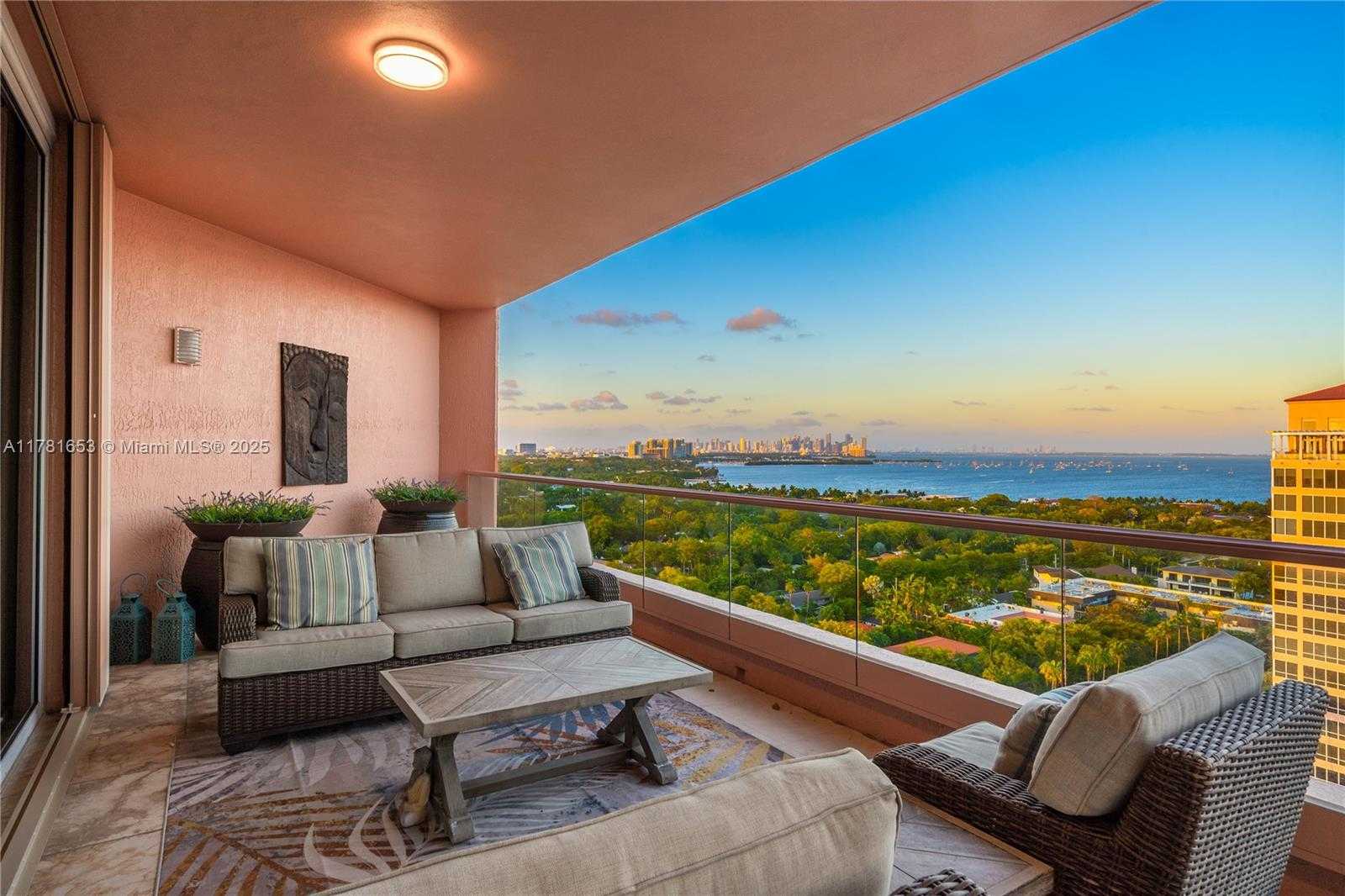 Small Image of 60 EDGEWATER DR #TS-E, Coral Gables Number 59