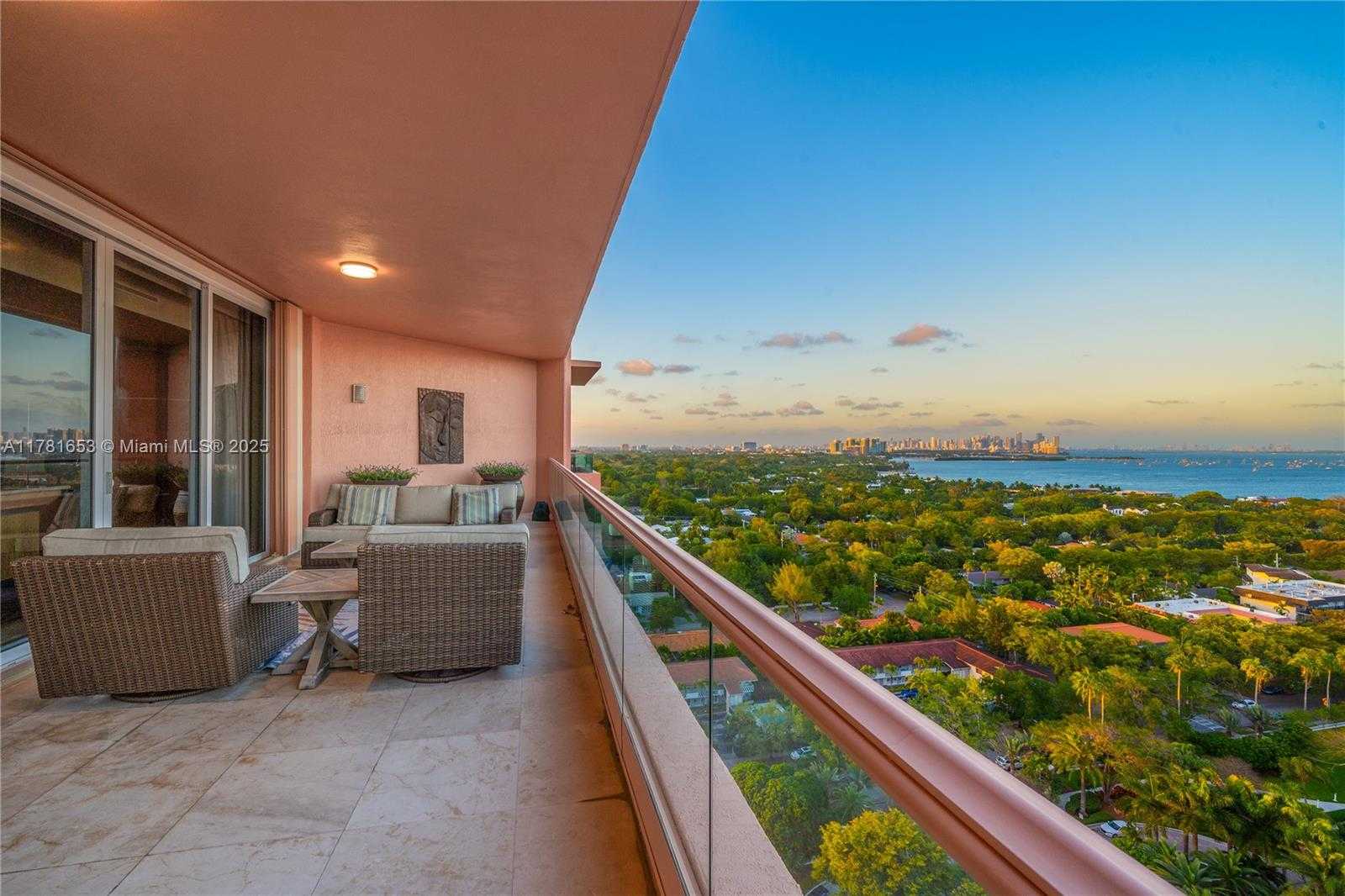 Small Image of 60 EDGEWATER DR #TS-E, Coral Gables Number 60