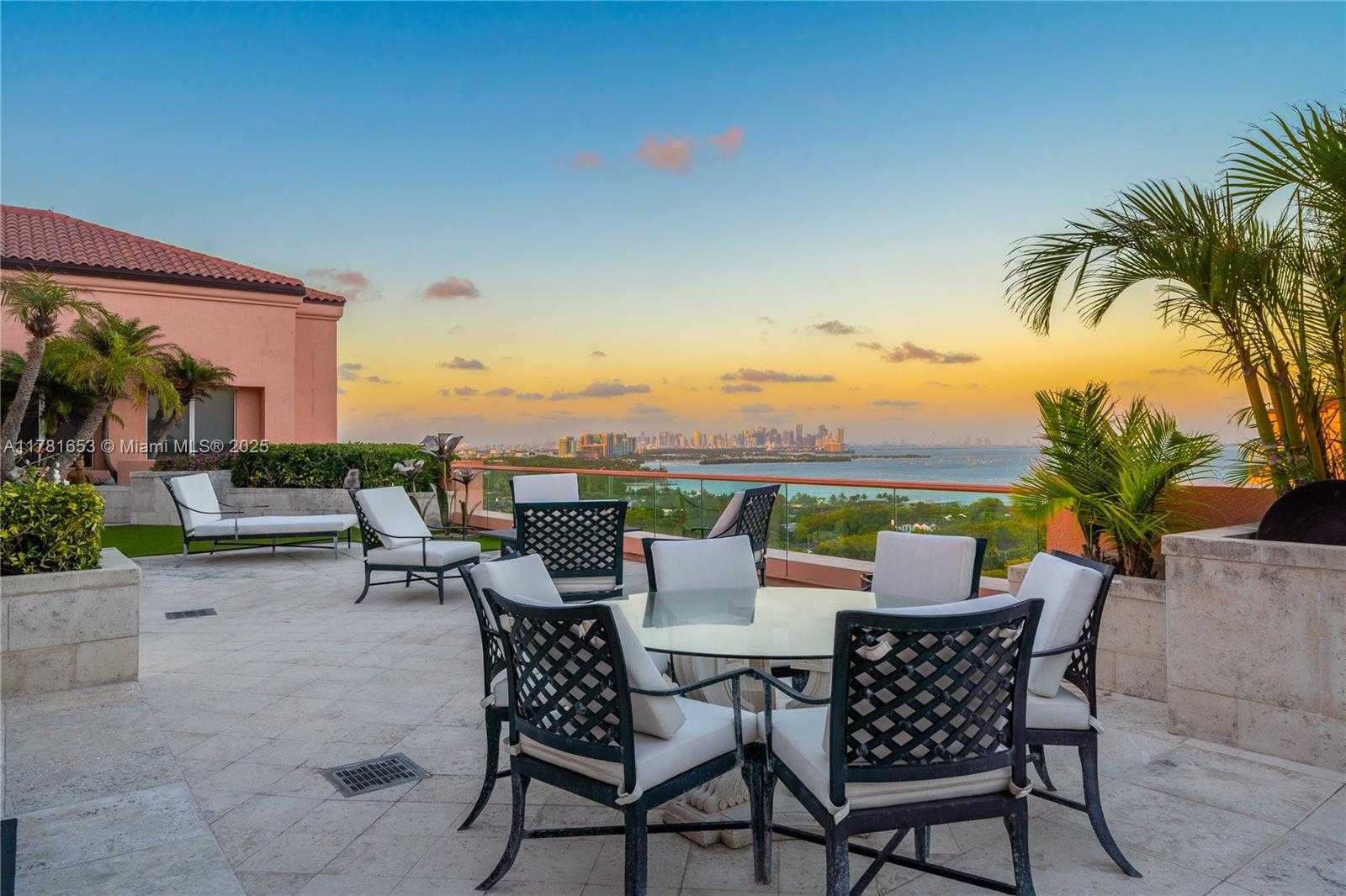 Small Image of 60 EDGEWATER DR #TS-E, Coral Gables Number 62