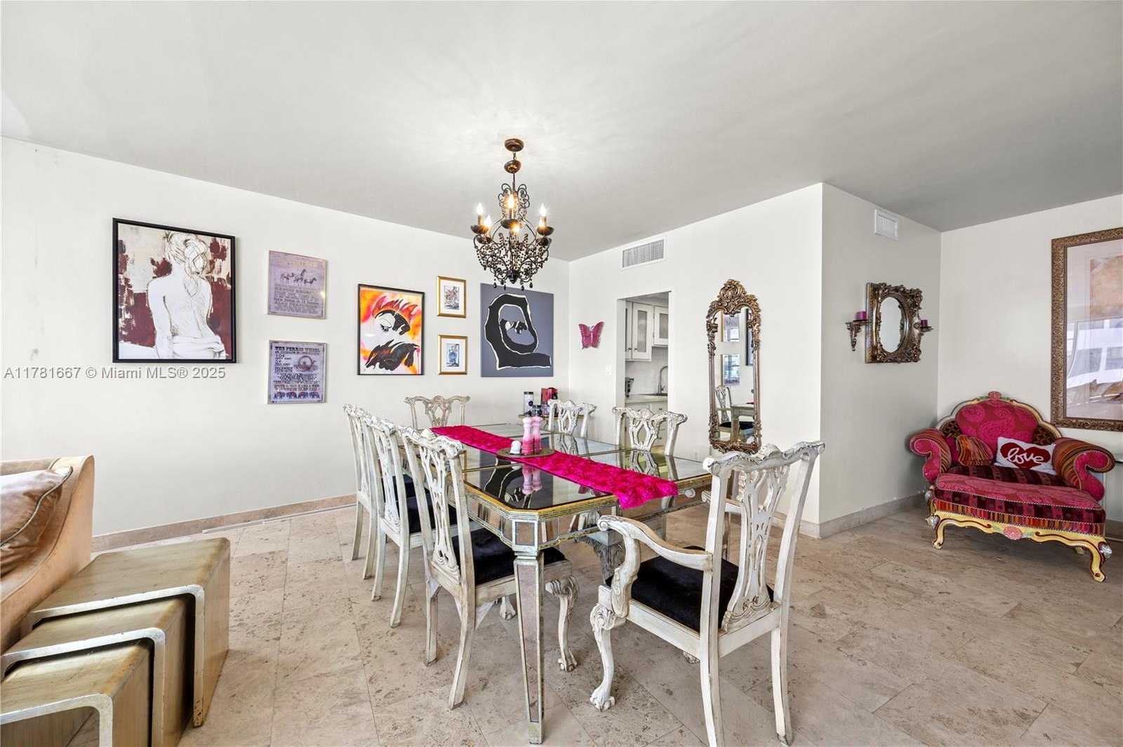 Small Image of 5255 COLLINS AVE #11A, Miami Beach Number 3