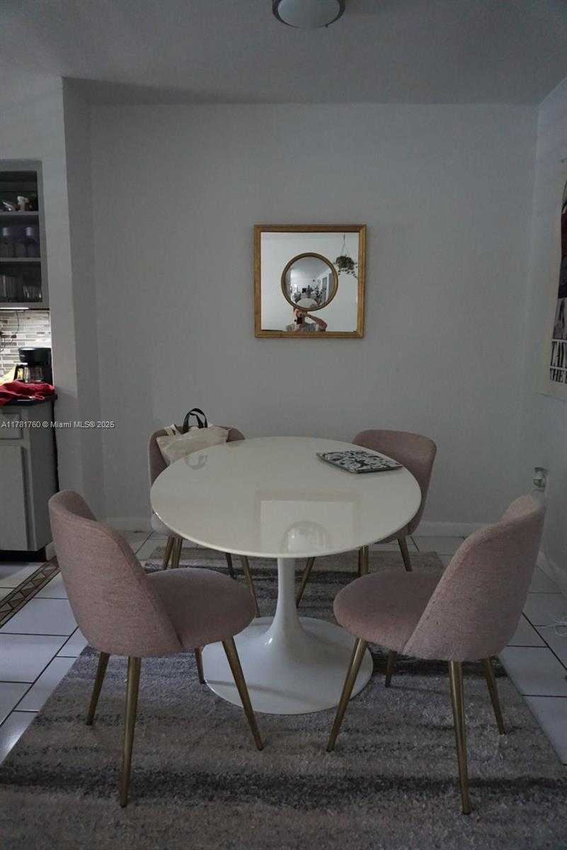 Small Image of 6565 SANTONA ST #B5, Coral Gables Number 8