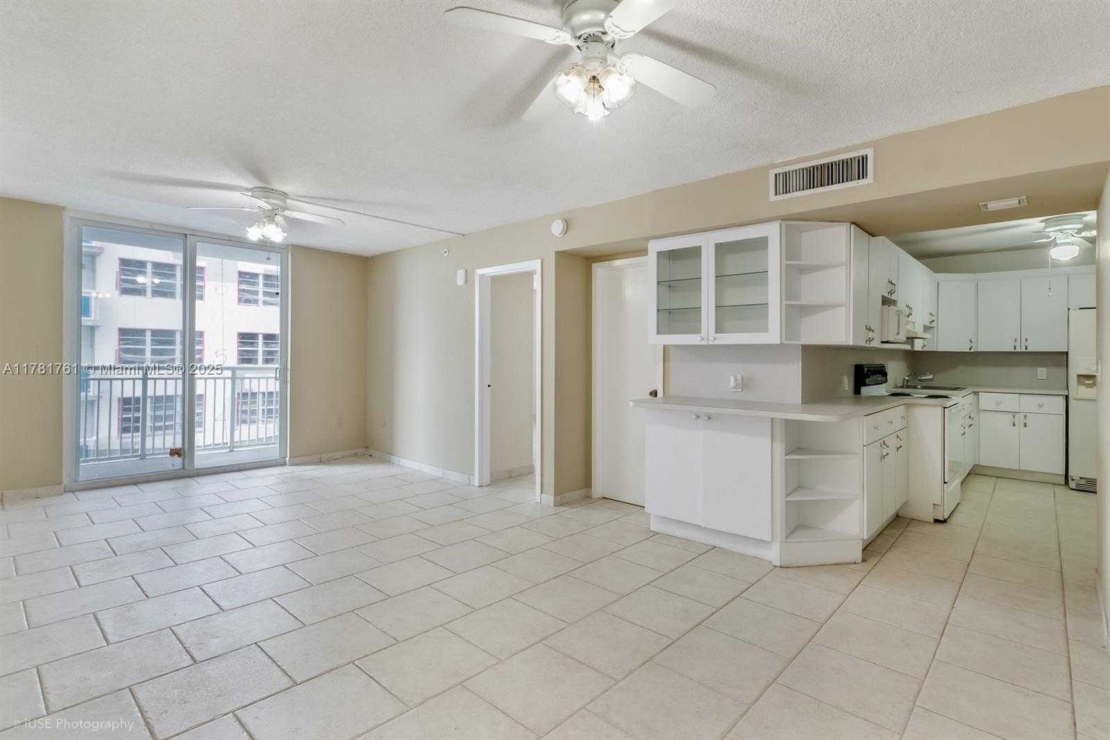 Small Image of 6969 COLLINS AVE #412, Miami Beach Number 3