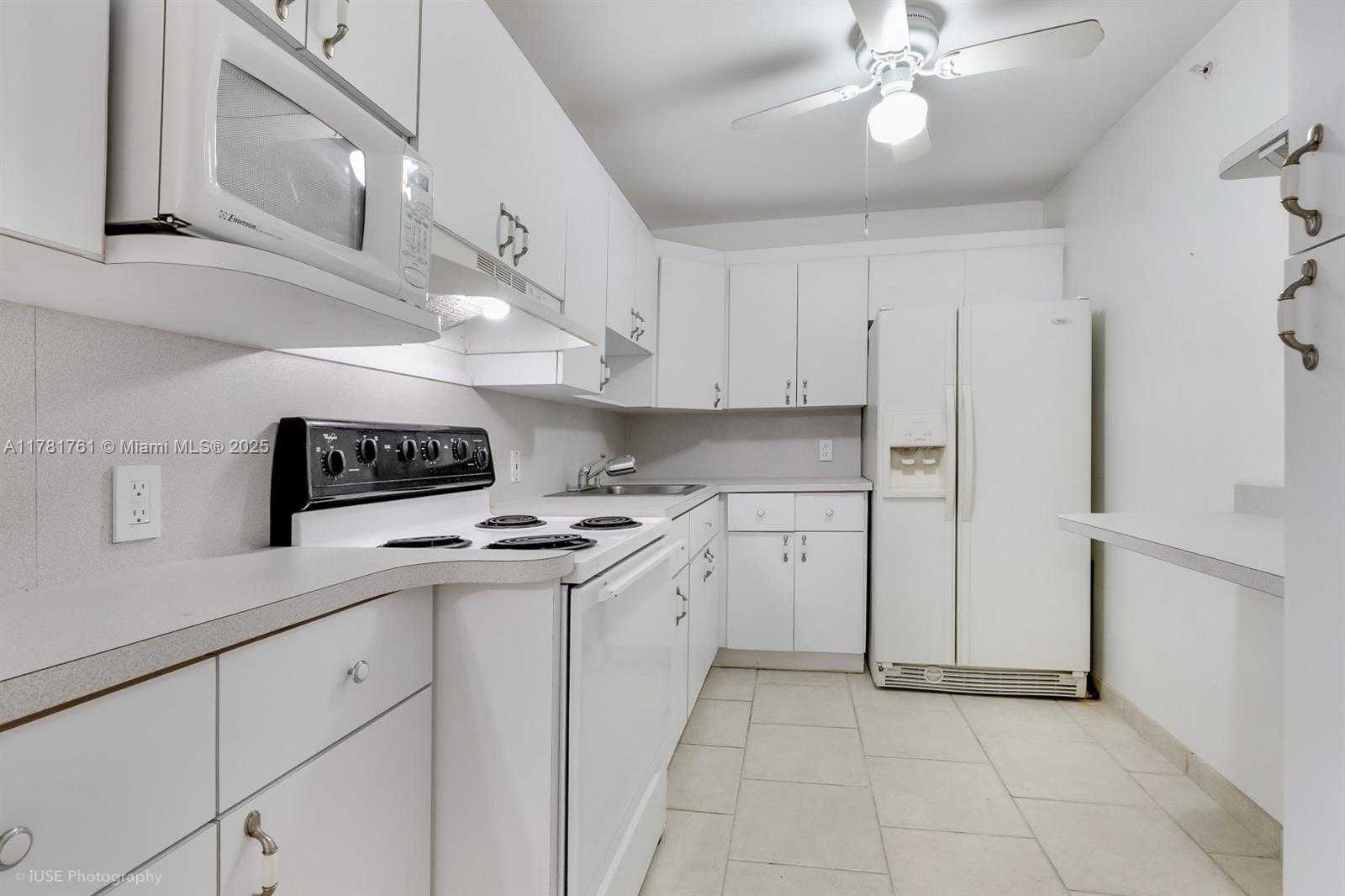 Small Image of 6969 COLLINS AVE #412, Miami Beach Number 4