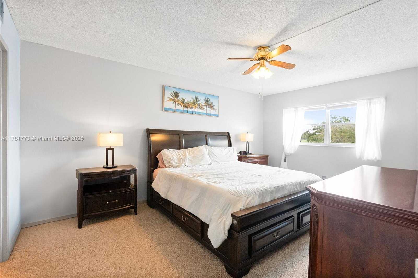 Small Image of 1020 COUNTRY CLUB DR #206, Margate Number 15