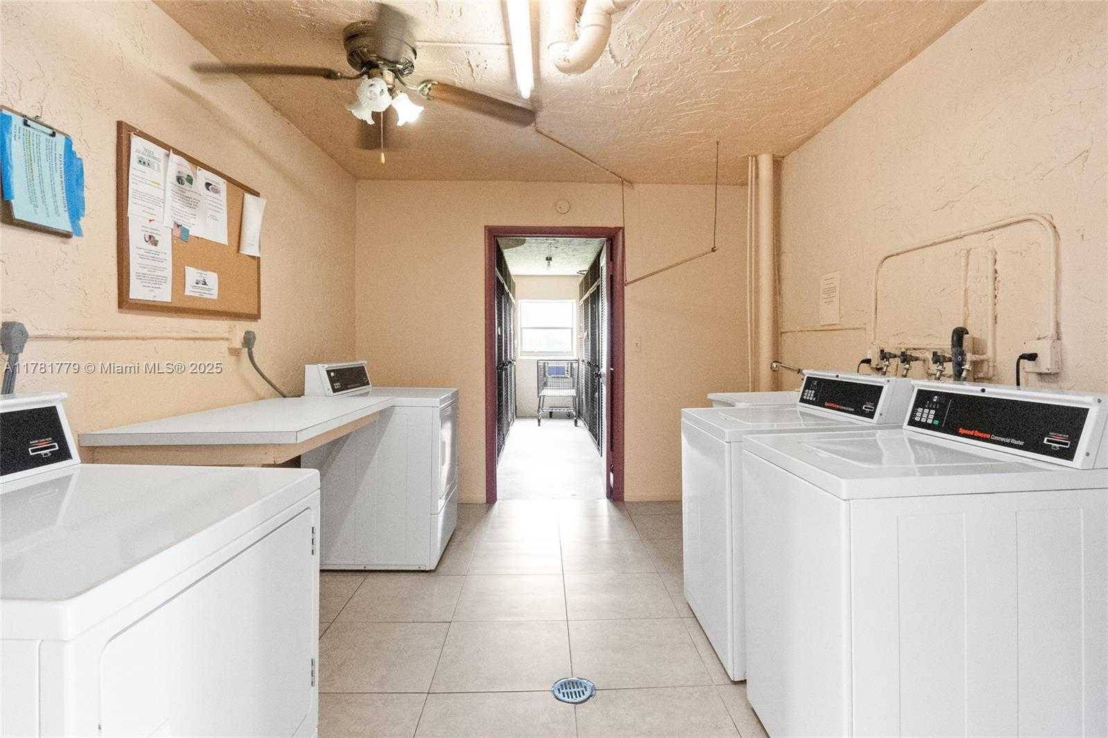 Small Image of 1020 COUNTRY CLUB DR #206, Margate Number 20