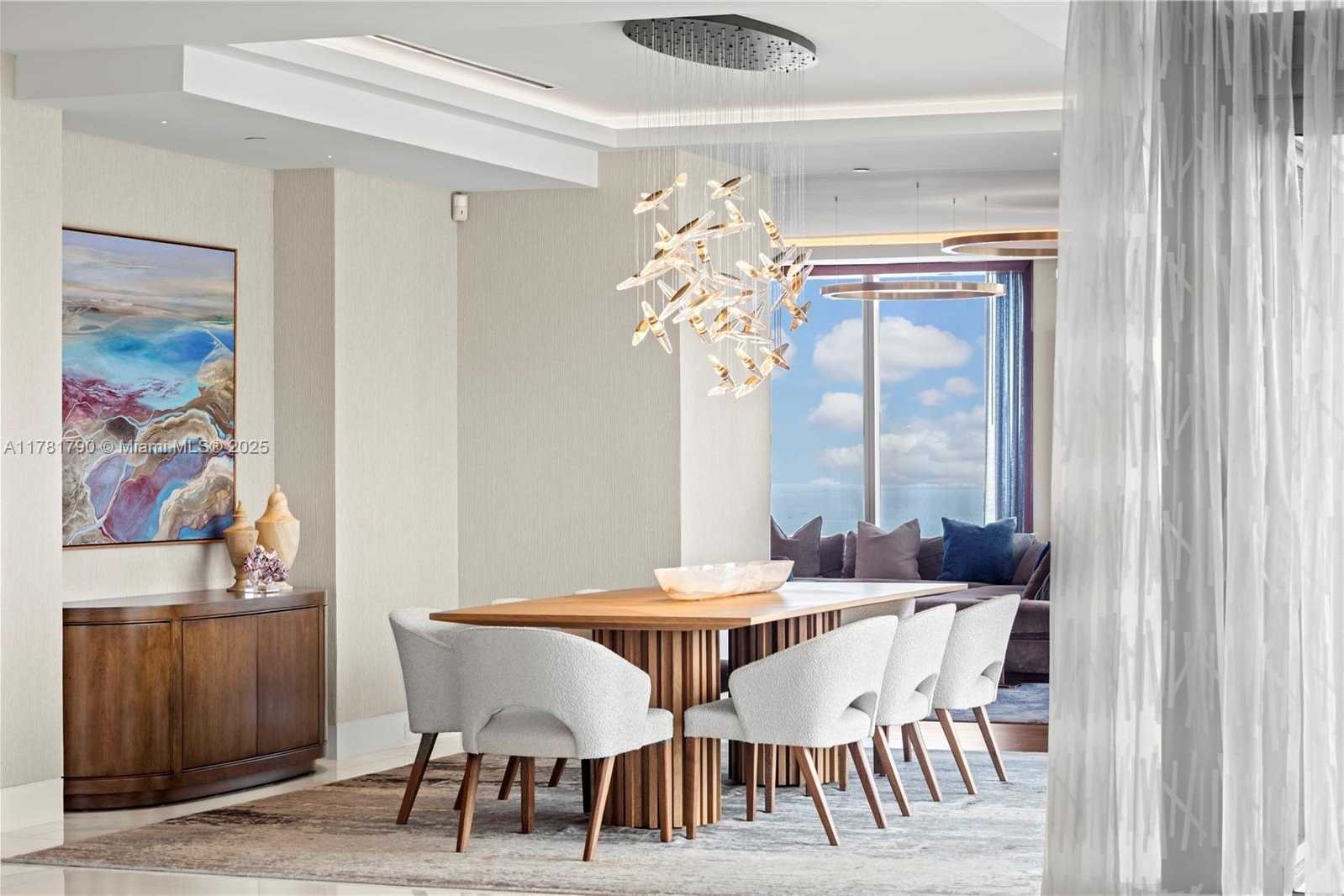 Small Image of 1425 Brickell Ave, Miami, FL 33131, USA Number 13