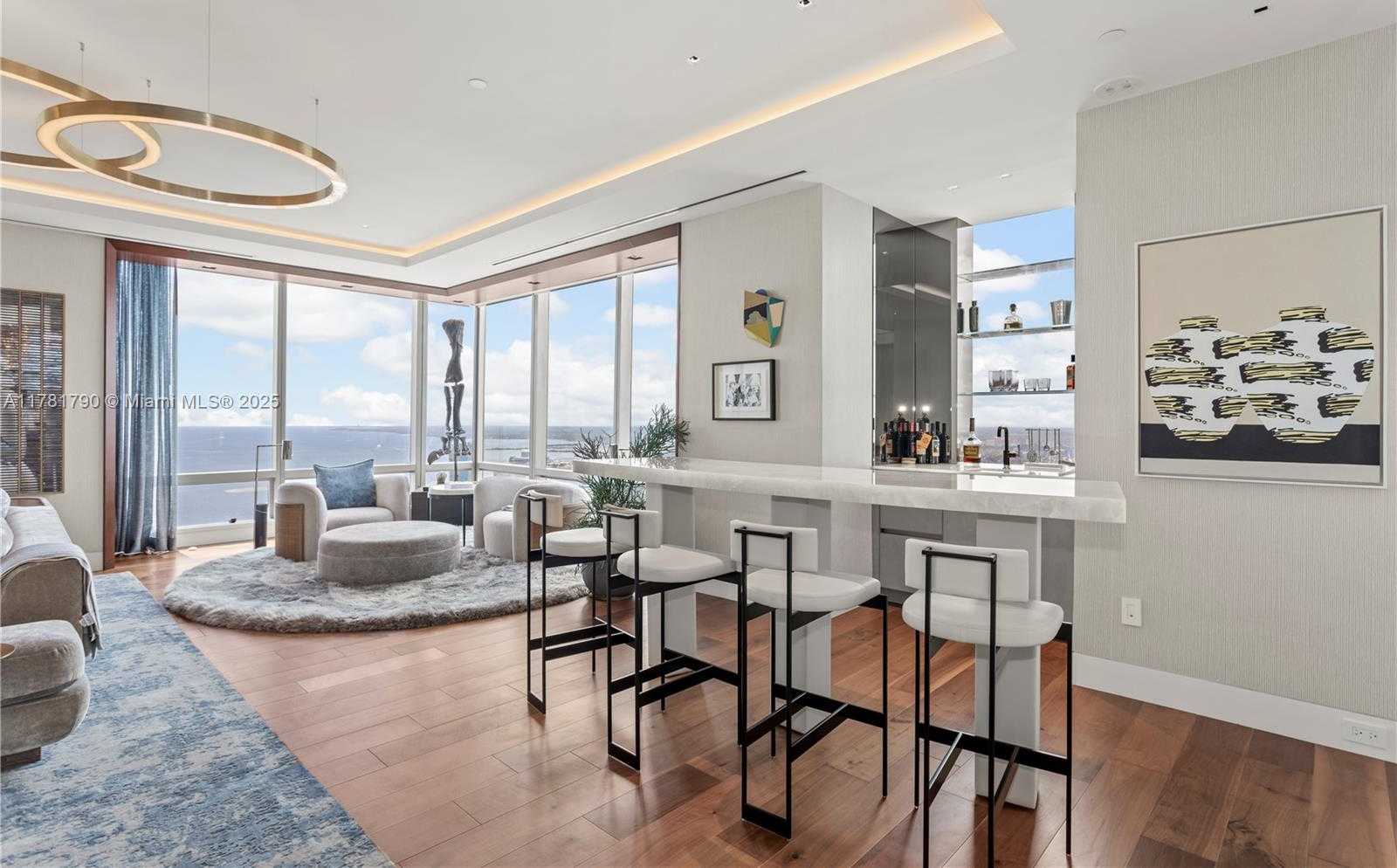 Small Image of 1425 Brickell Ave, Miami, FL 33131, USA Number 16