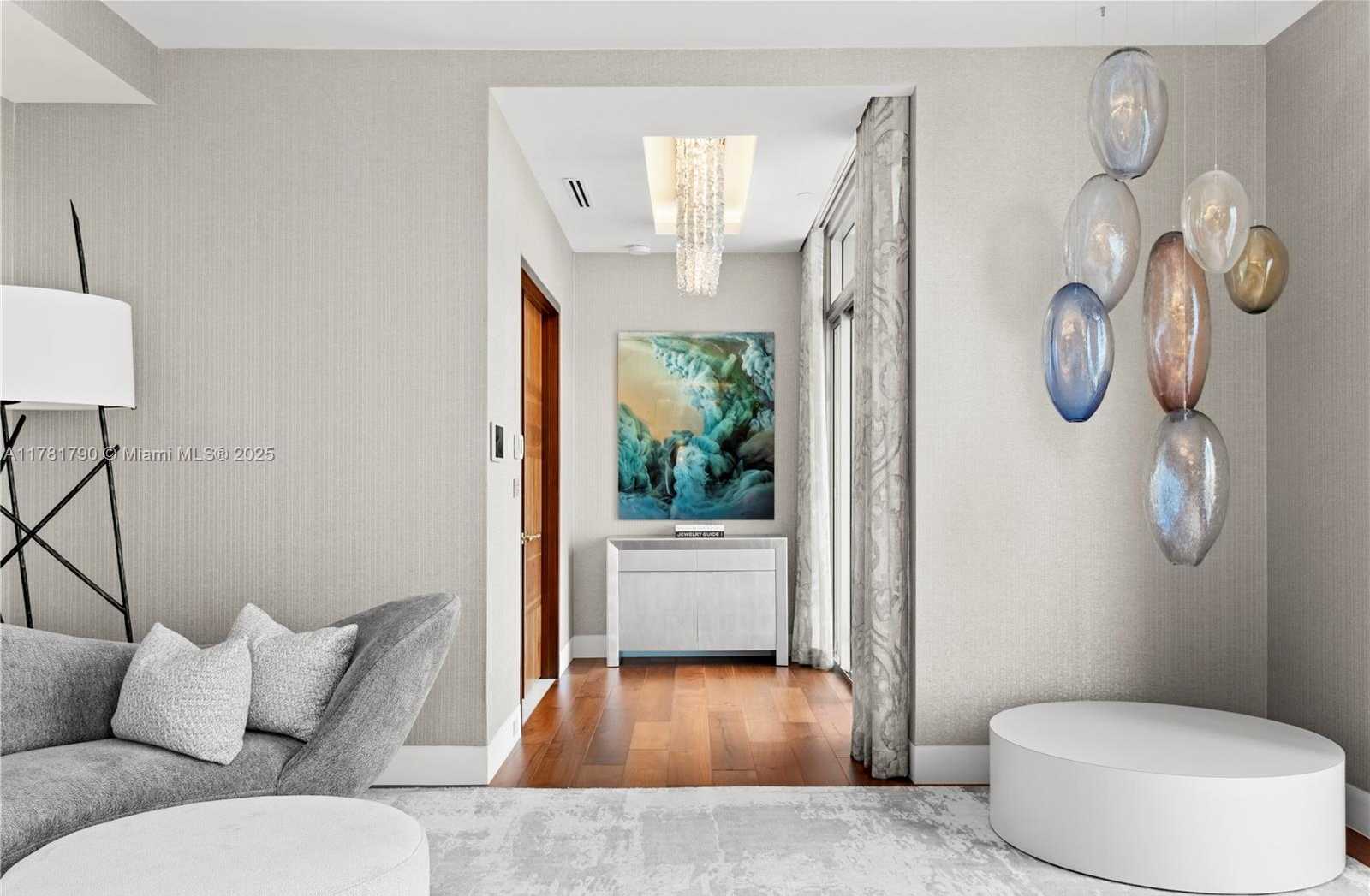 Small Image of 1425 Brickell Ave, Miami, FL 33131, USA Number 26