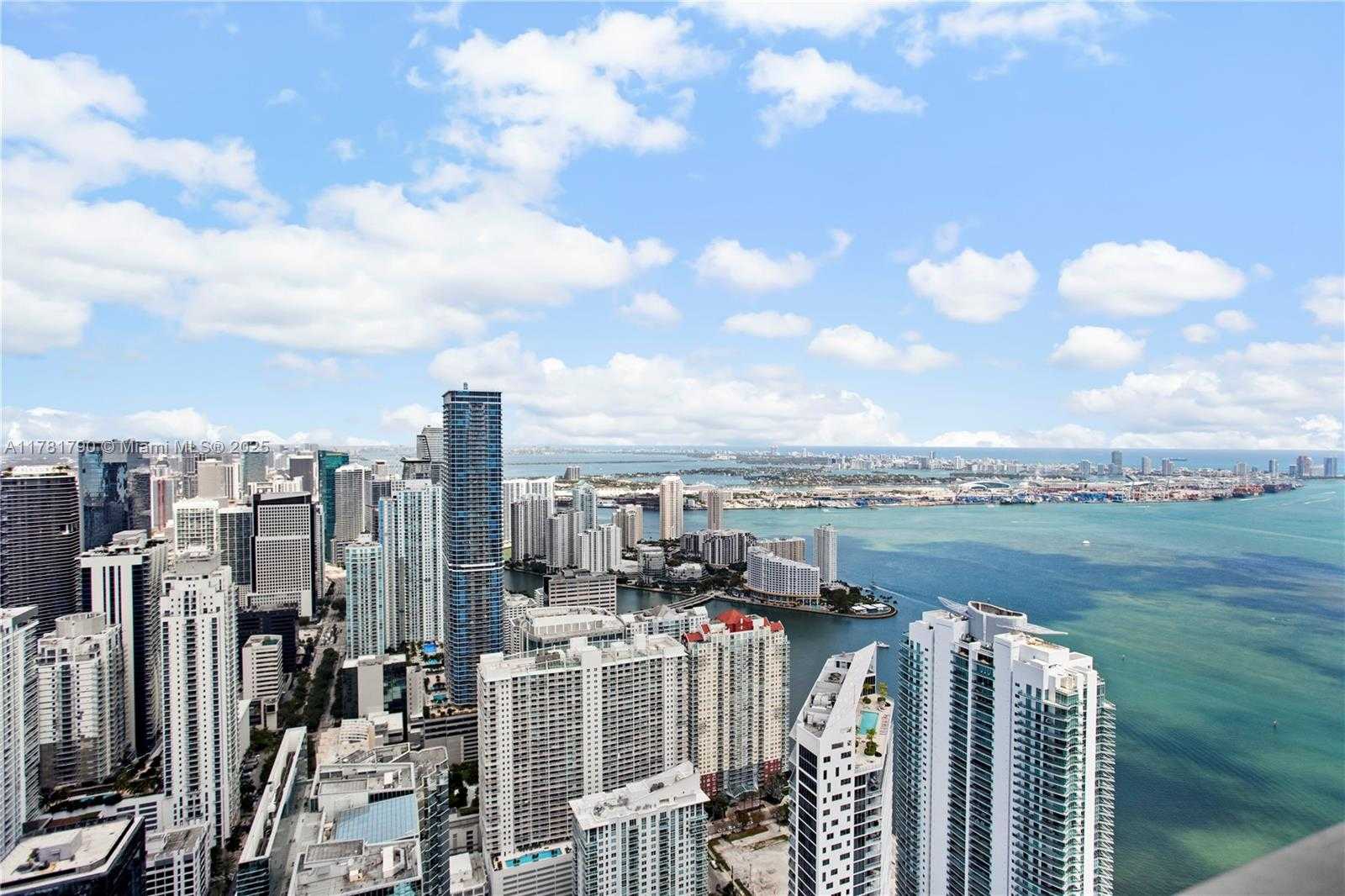 Small Image of 1425 Brickell Ave, Miami, FL 33131, USA Number 31