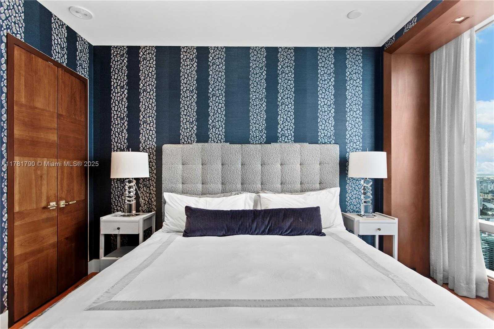 Small Image of 1425 Brickell Ave, Miami, FL 33131, USA Number 48