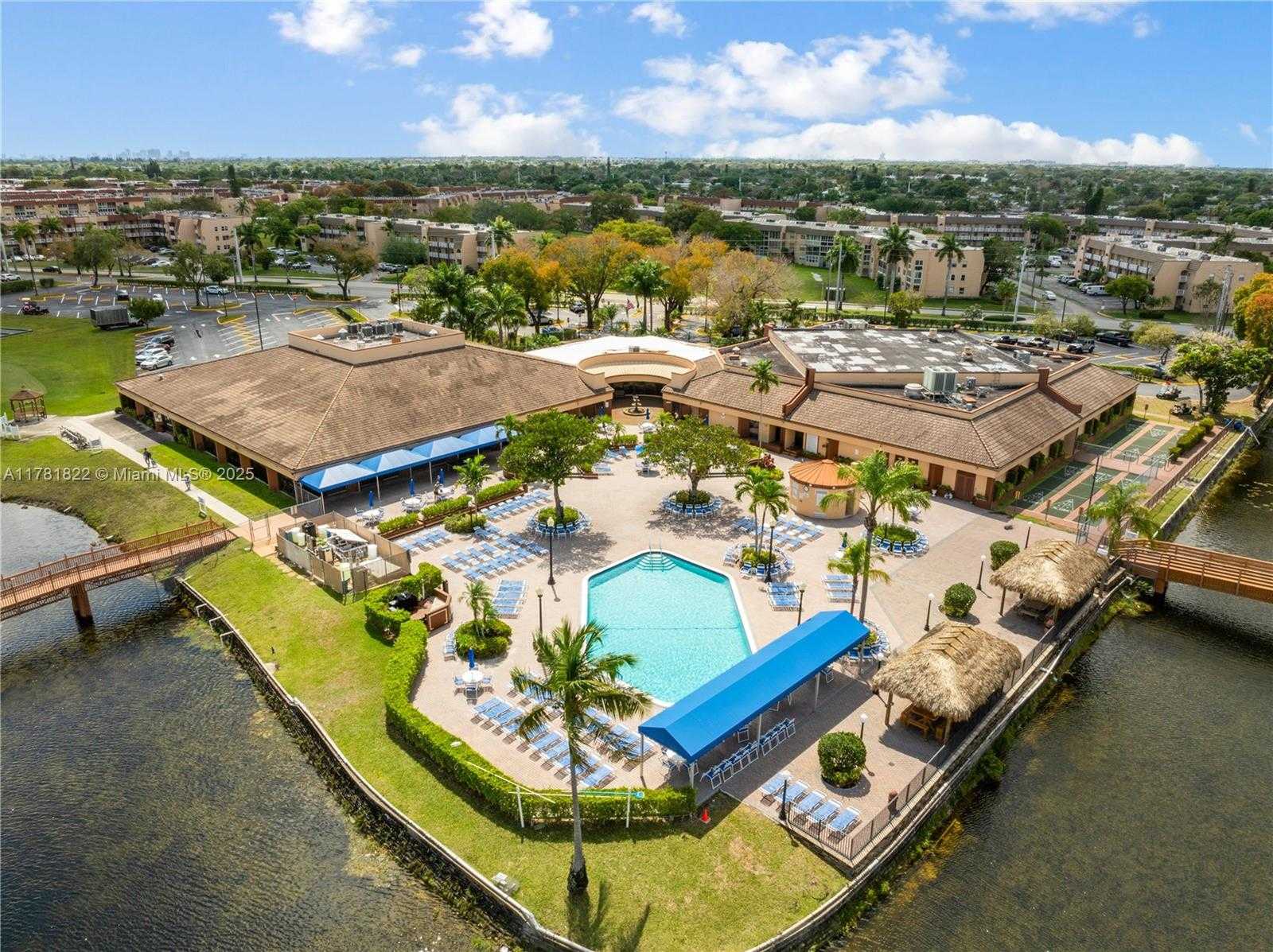 Small Image of 9001 SUNRISE LAKES BLVD #106, Sunrise Number 21