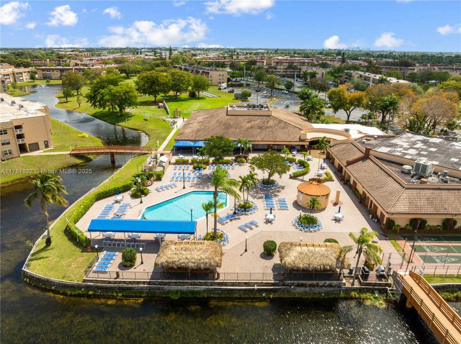 Small Image of 9001 SUNRISE LAKES BLVD #106, Sunrise Number 22