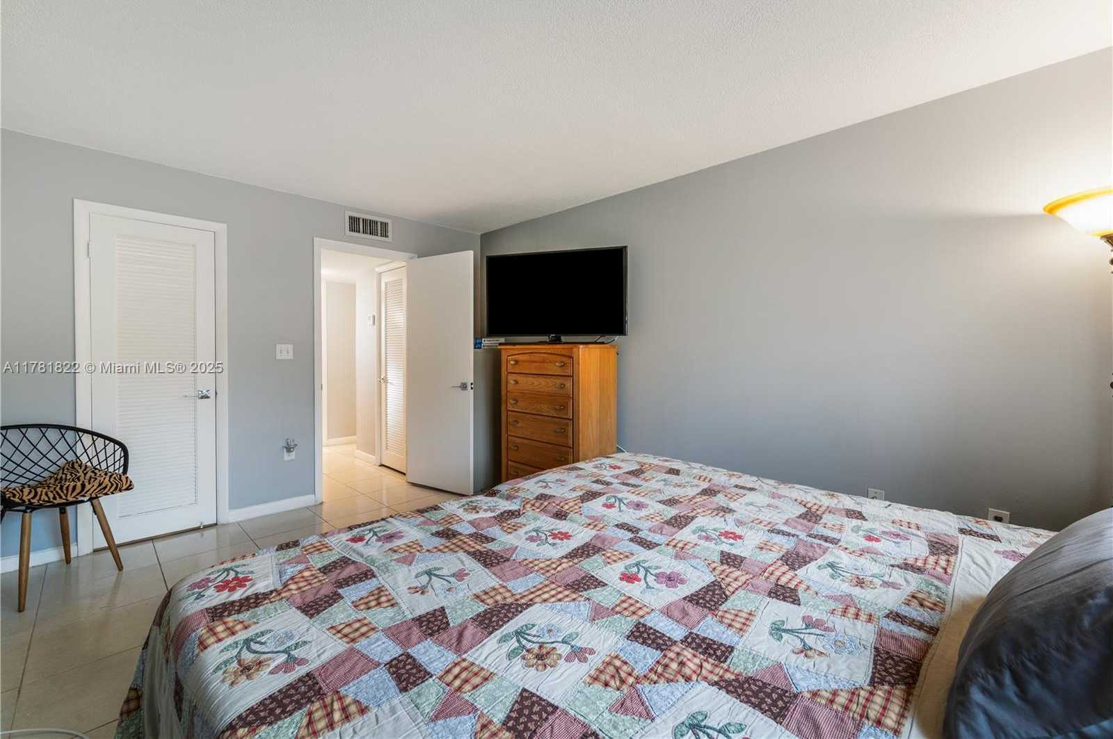 Small Image of 9001 SUNRISE LAKES BLVD #106, Sunrise Number 9
