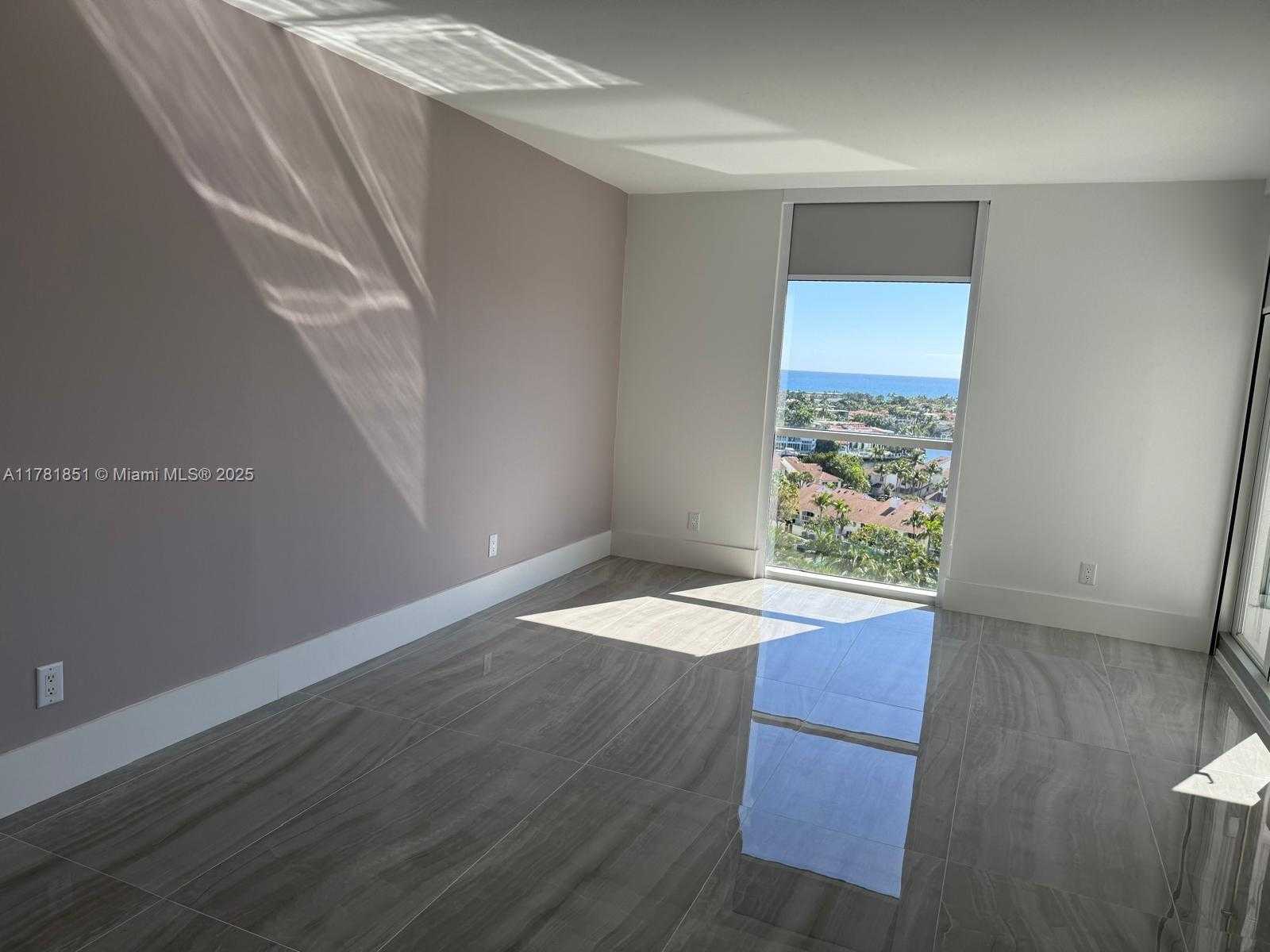 Small Image of 21055 Yacht Club Dr, Aventura, FL 33180, USA Number 10