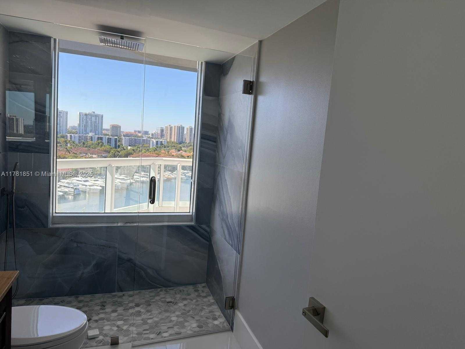 Small Image of 21055 Yacht Club Dr, Aventura, FL 33180, USA Number 12