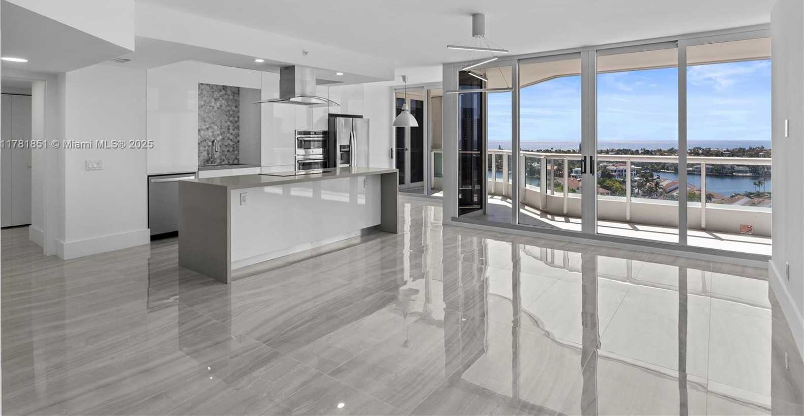 Small Image of 21055 Yacht Club Dr, Aventura, FL 33180, USA Number 16