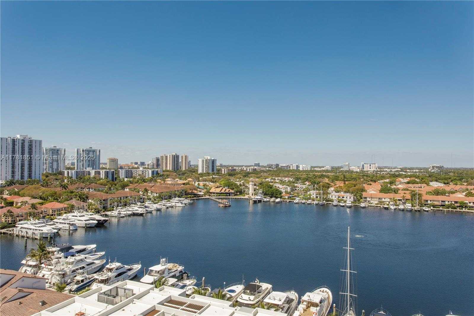 Small Image of 21055 Yacht Club Dr, Aventura, FL 33180, USA Number 17