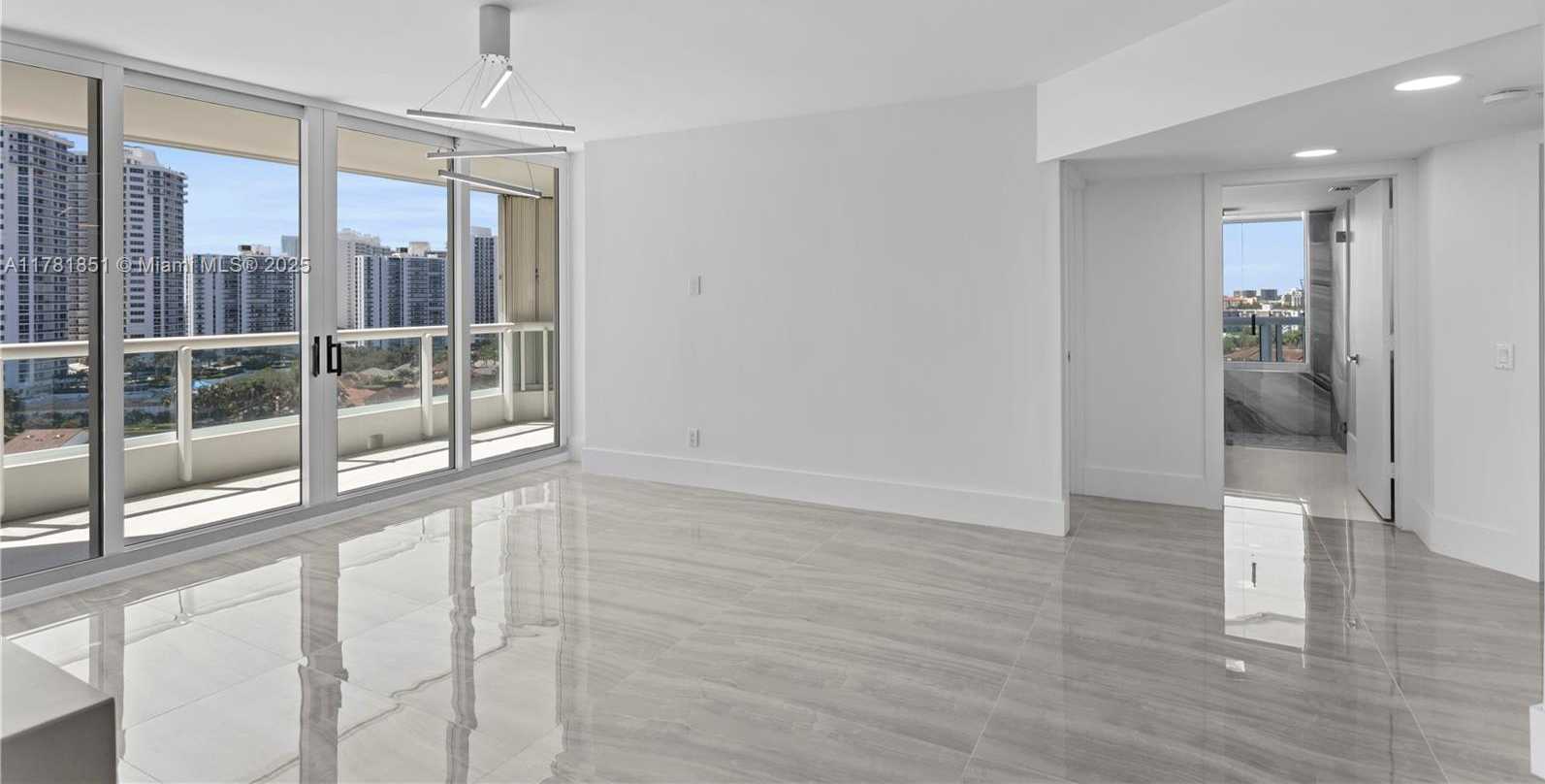 Small Image of 21055 Yacht Club Dr, Aventura, FL 33180, USA Number 19