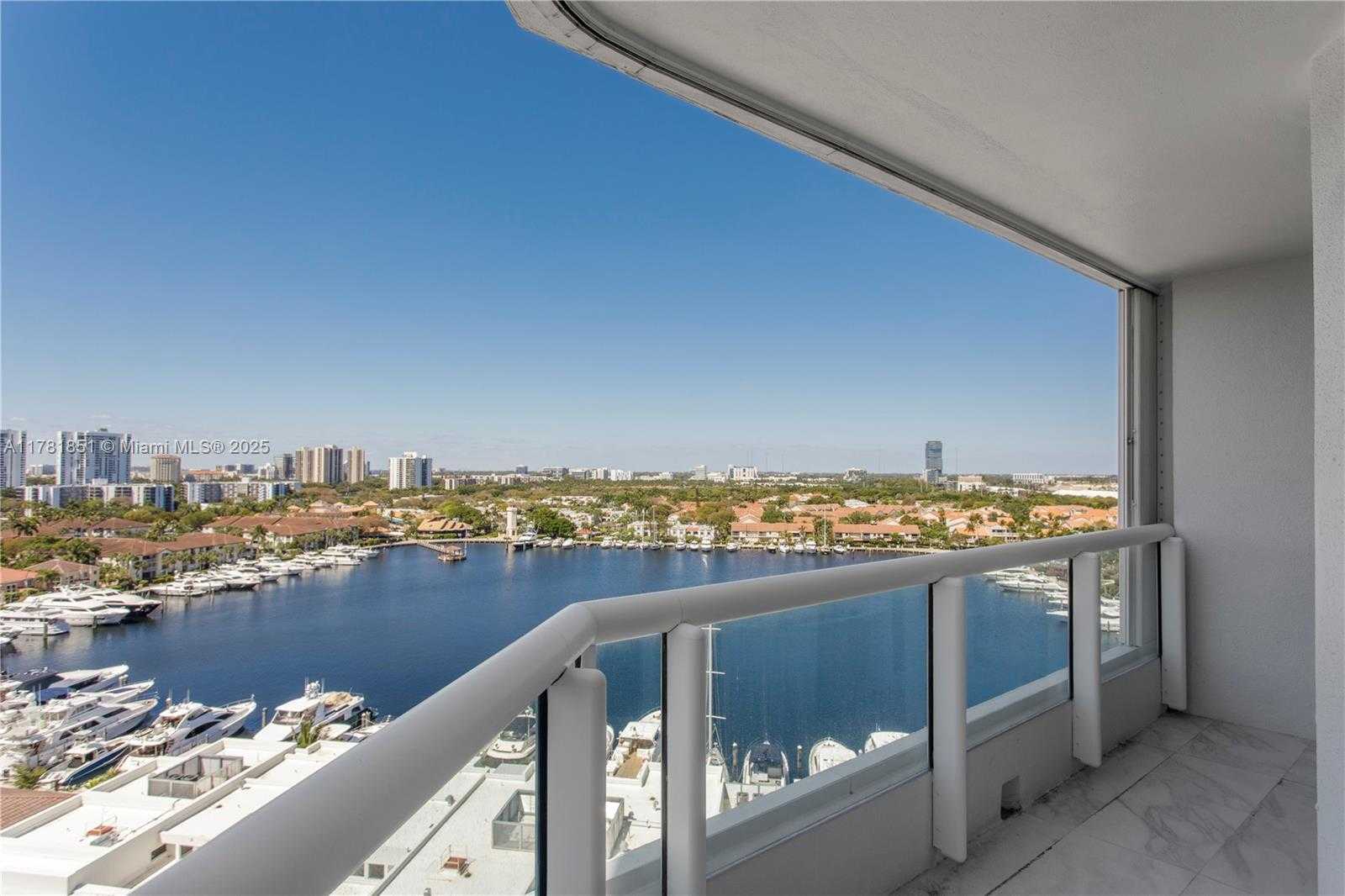 Small Image of 21055 Yacht Club Dr, Aventura, FL 33180, USA Number 35