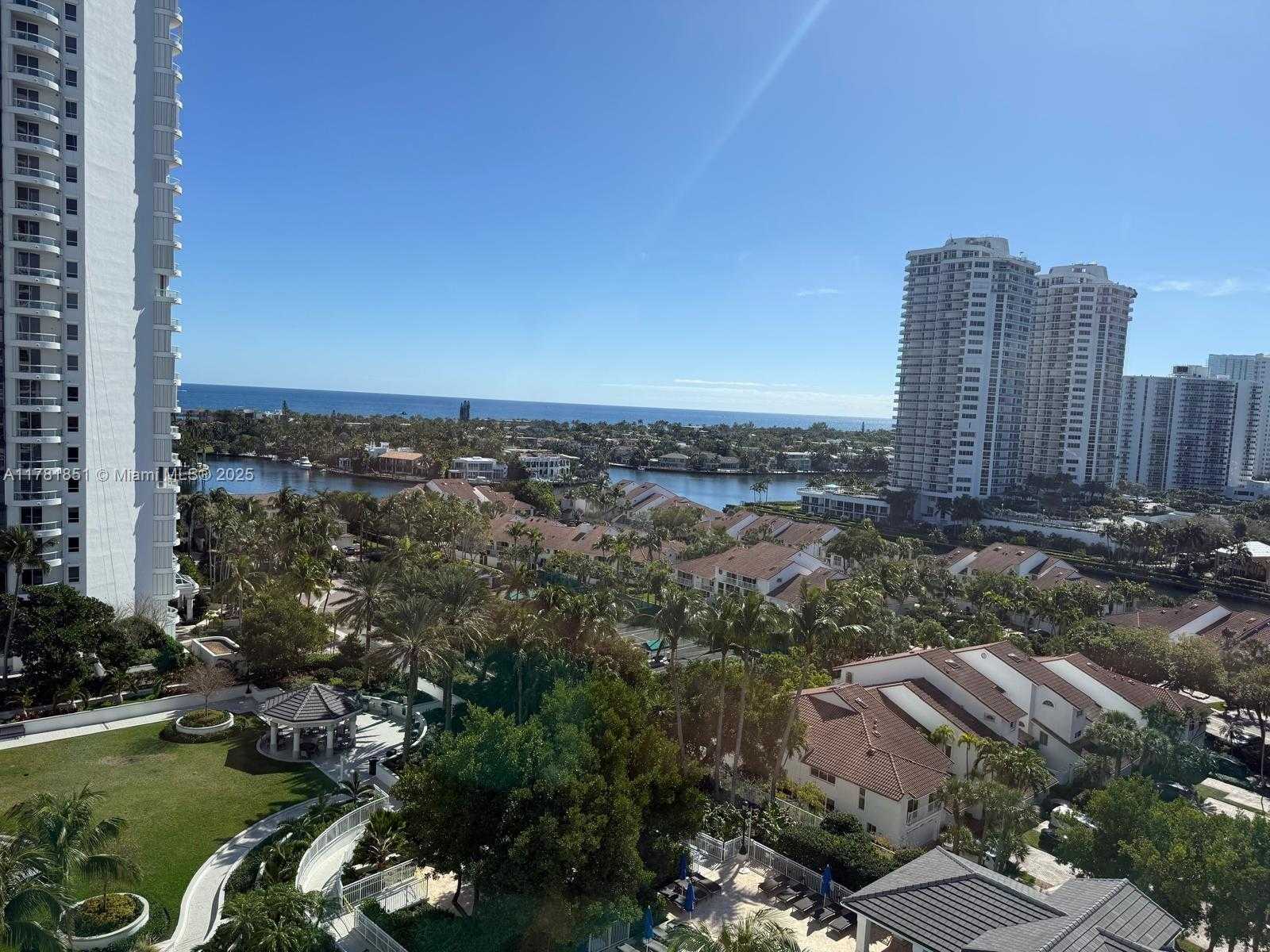 Small Image of 21055 Yacht Club Dr, Aventura, FL 33180, USA Number 5