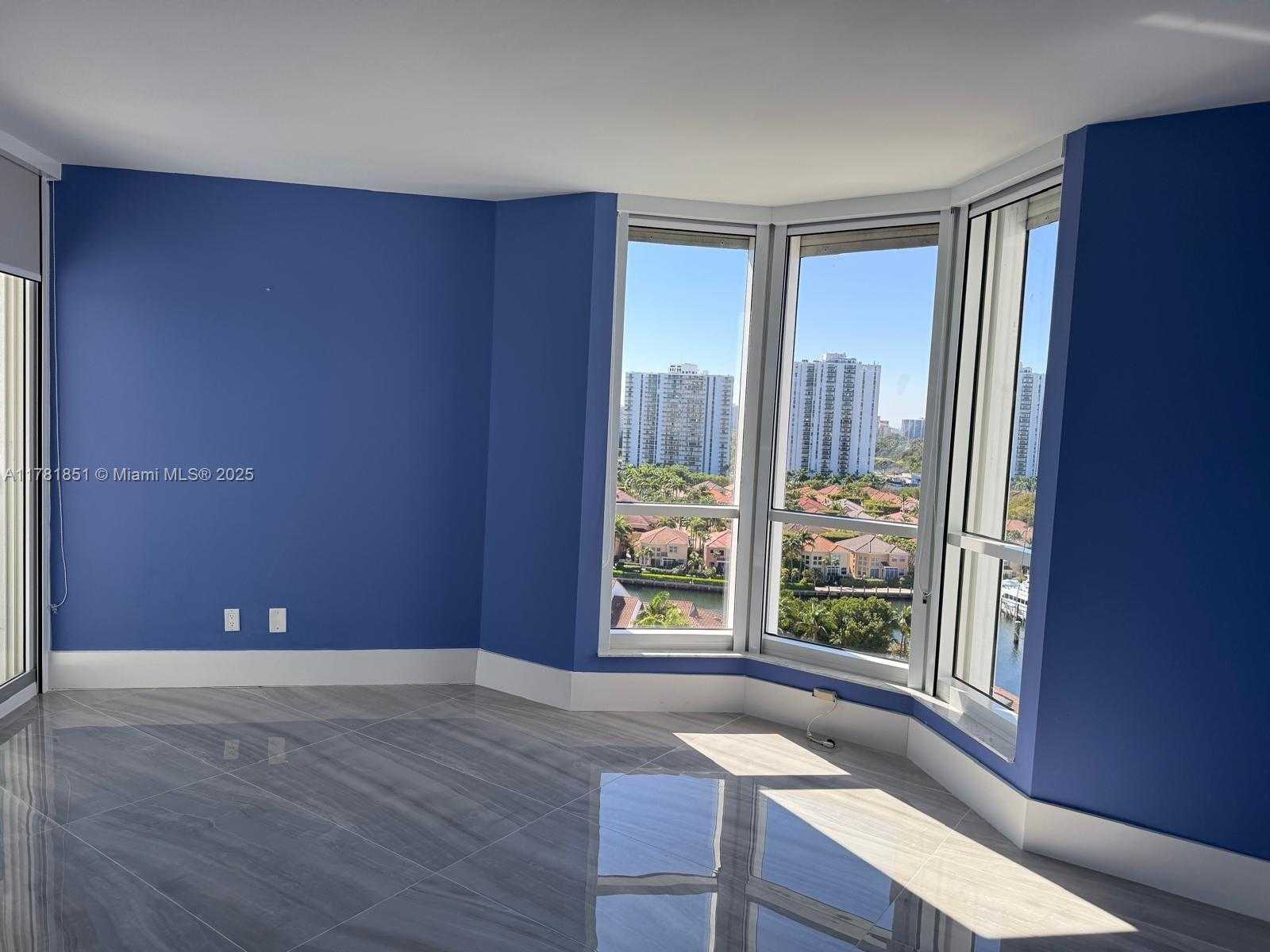 Small Image of 21055 Yacht Club Dr, Aventura, FL 33180, USA Number 6