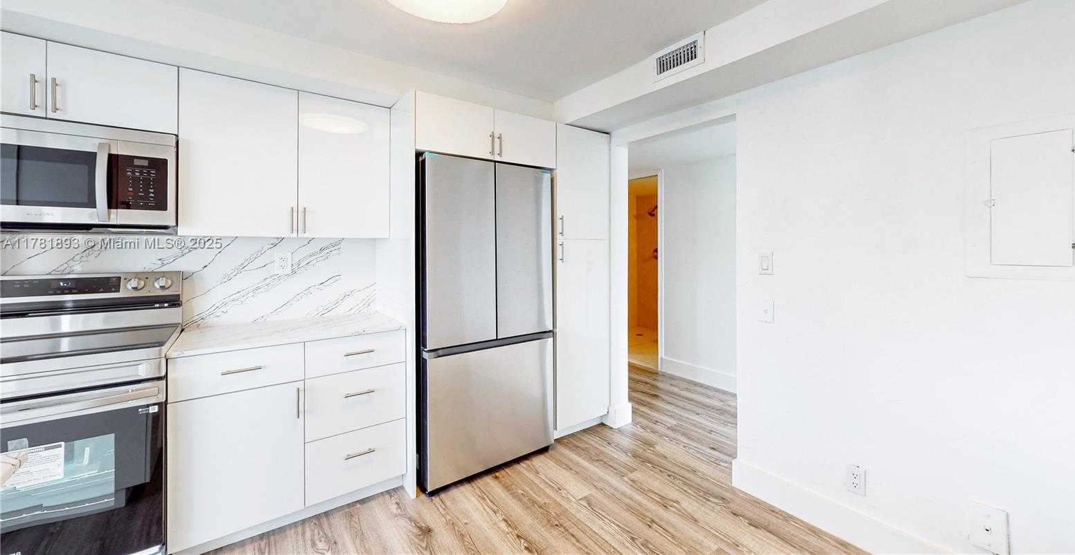 Small Image of 16570 NORTH EAST 26TH AVE #6F, North Miami Beach Number 19