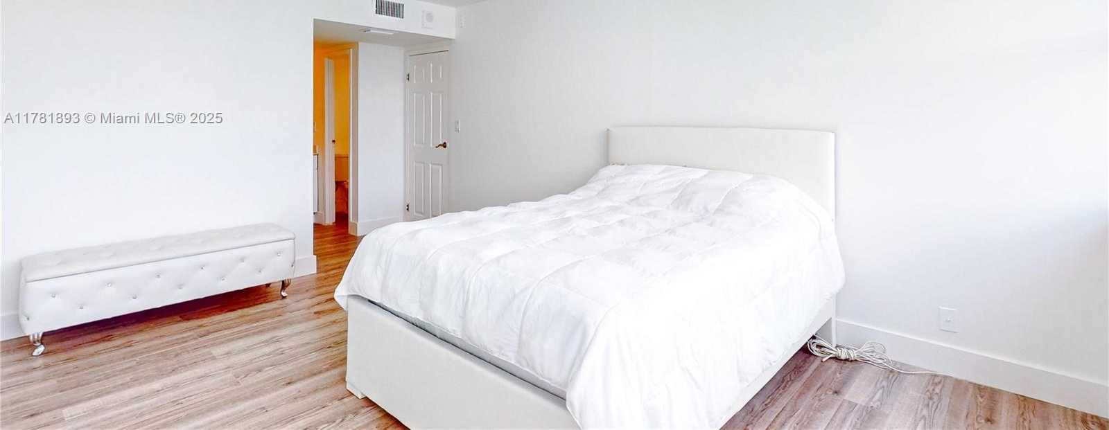 Small Image of 16570 NORTH EAST 26TH AVE #6F, North Miami Beach Number 28