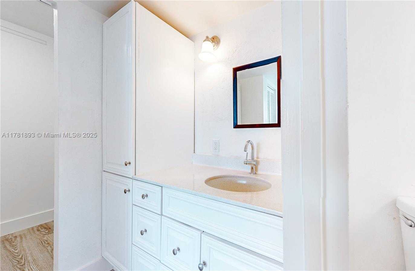 Small Image of 16570 NORTH EAST 26TH AVE #6F, North Miami Beach Number 32