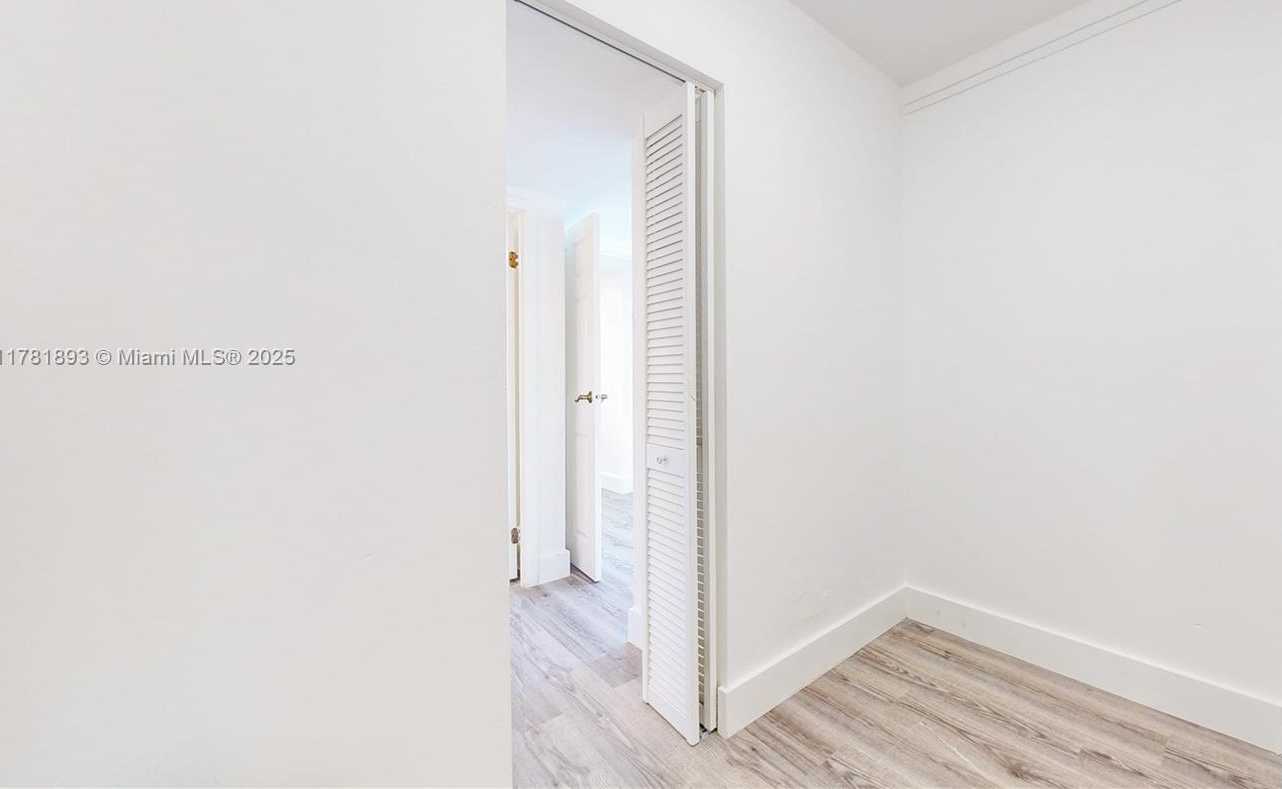 Small Image of 16570 NORTH EAST 26TH AVE #6F, North Miami Beach Number 33