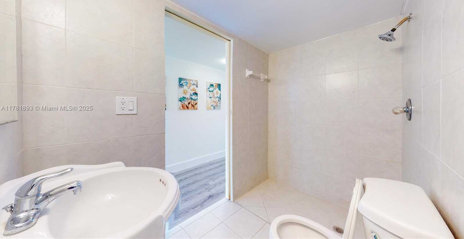 Small Image of 16570 NORTH EAST 26TH AVE #6F, North Miami Beach Number 35